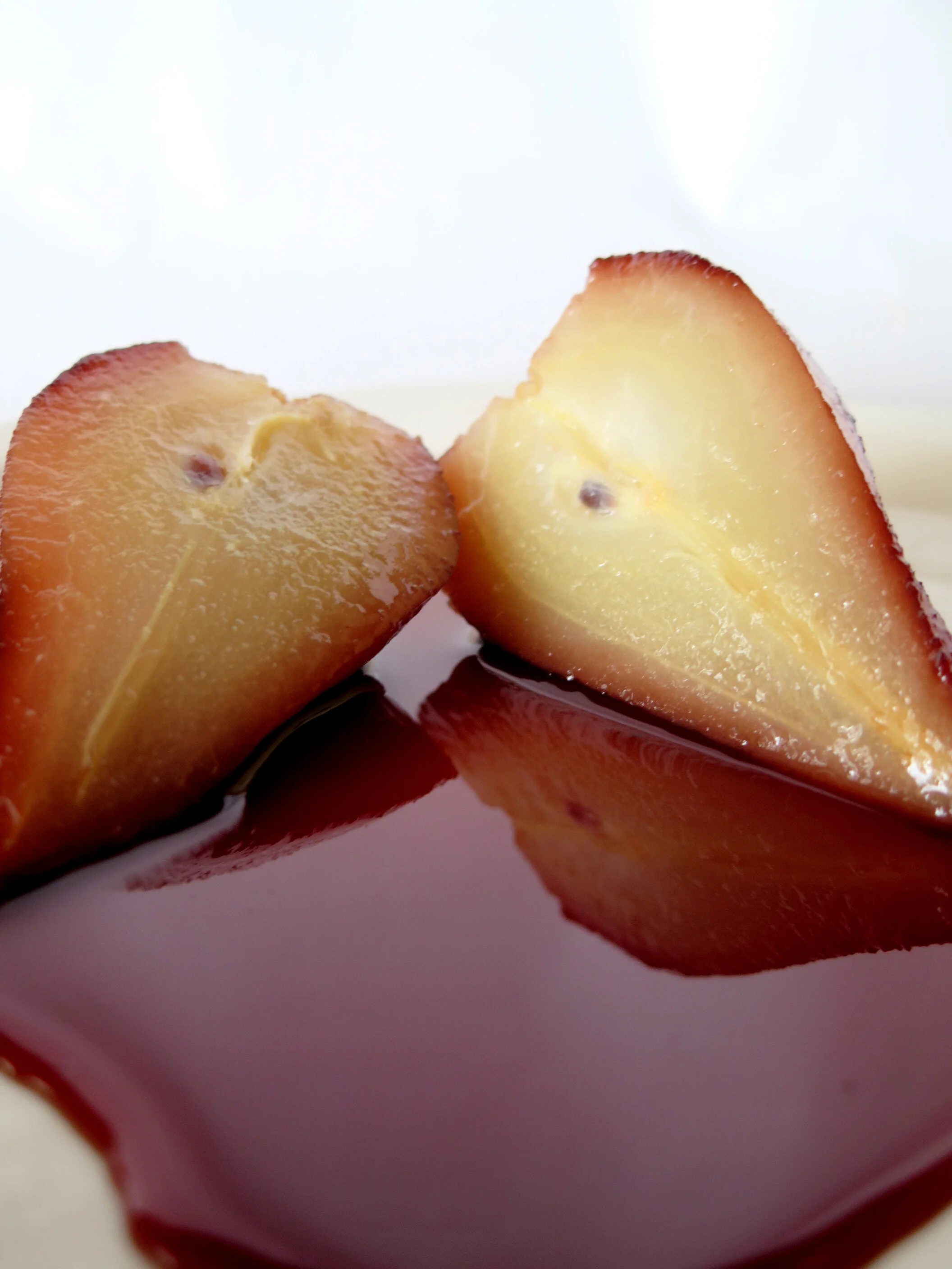 STOOF PEETRJES - RED CURRANT POACHED PEARS