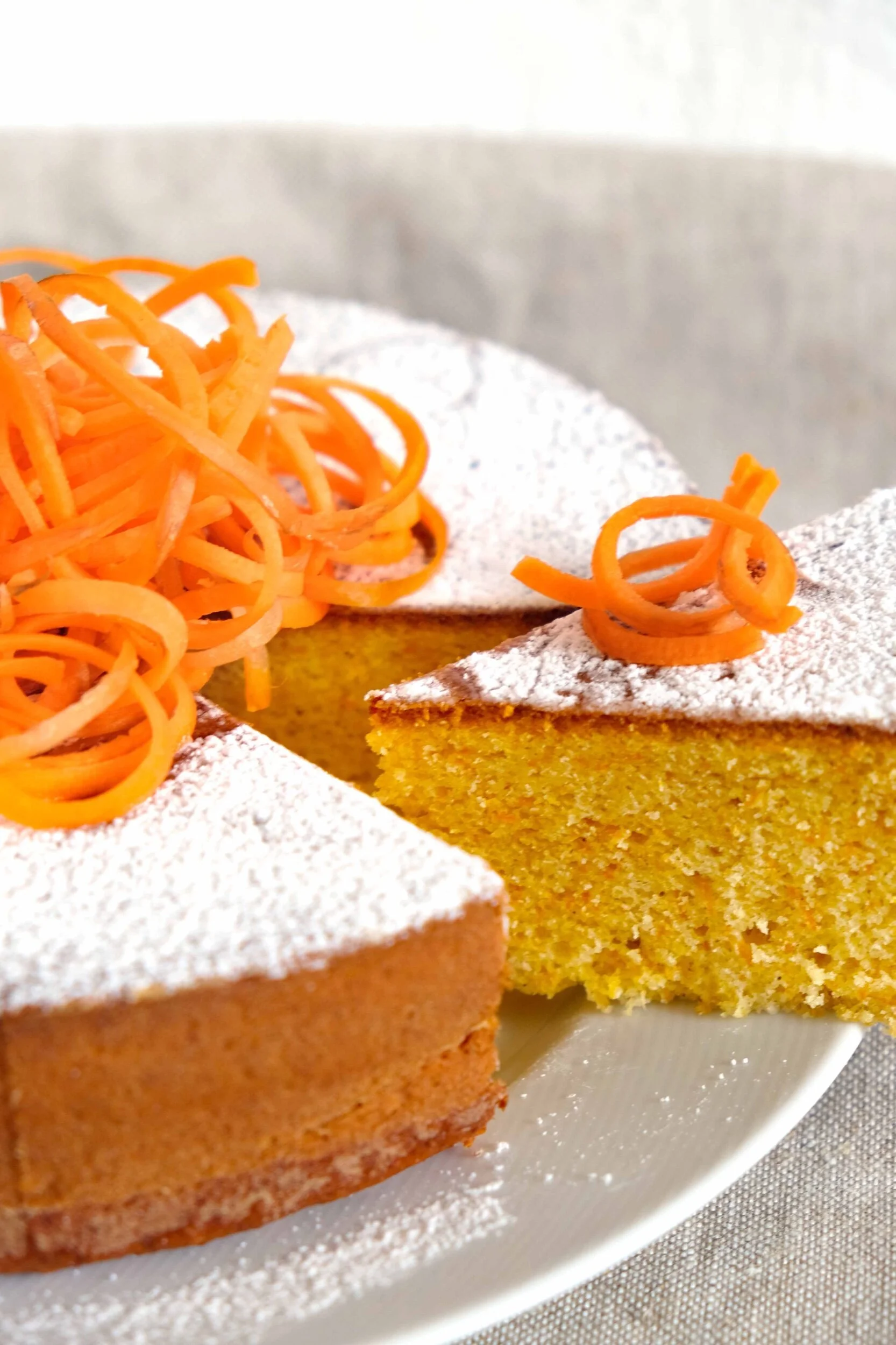 FLUFFY GINGER CARROT CAKE