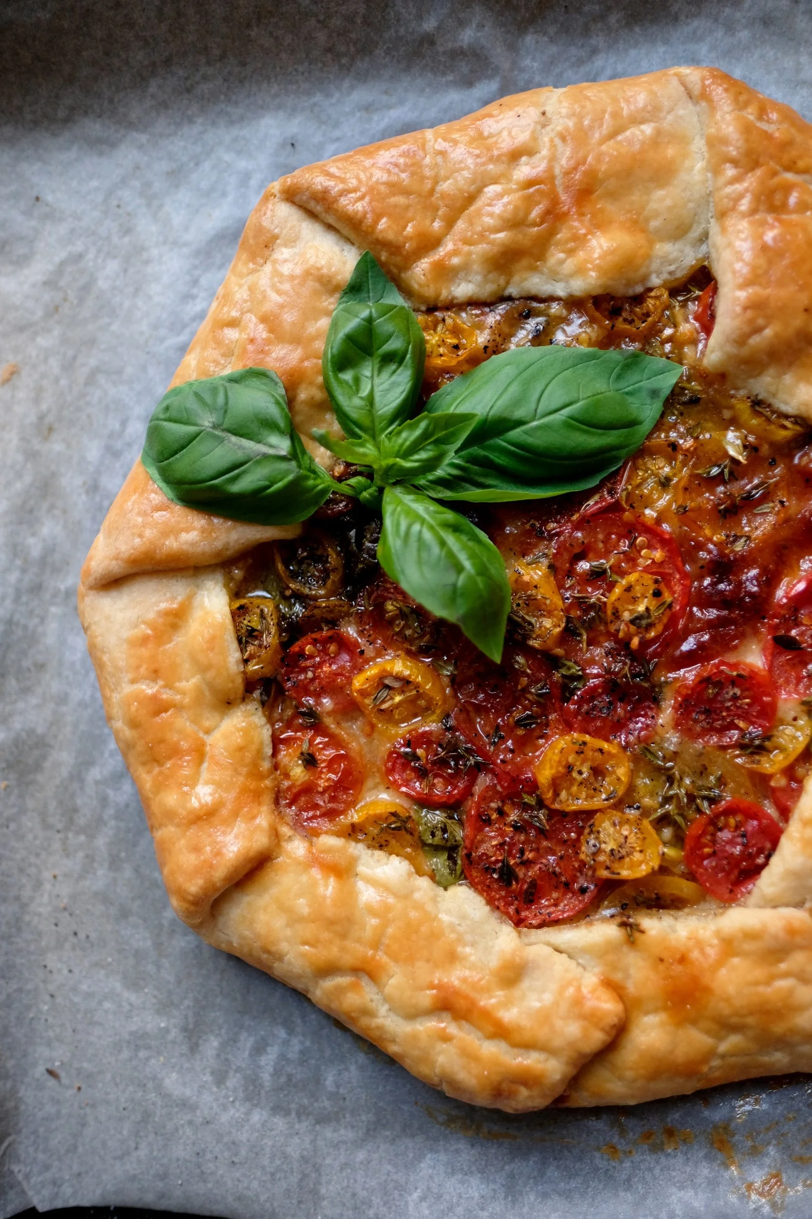 TOMATO GALETTE WITH HONEY AND THYME