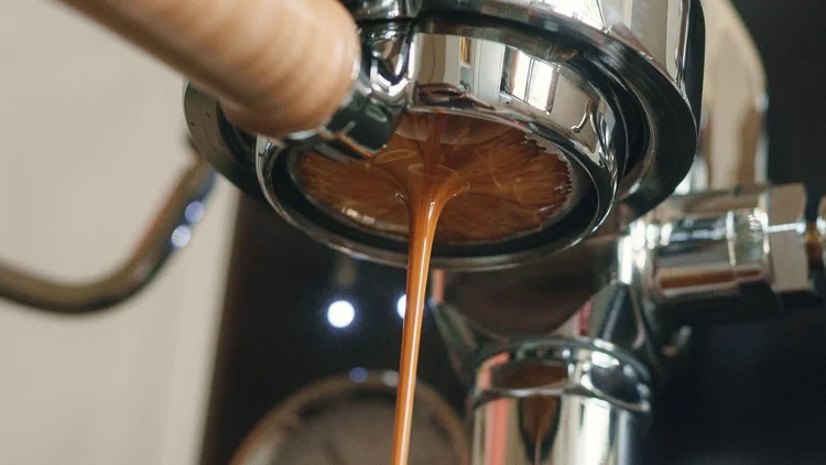 Over Extraction How to spot and fix an under-extracted espresso — Brewing With Dani