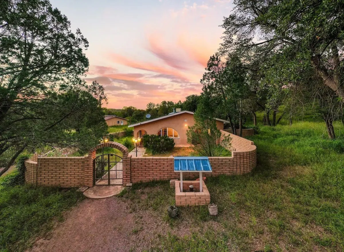 Elgin (Todd Dunaway)