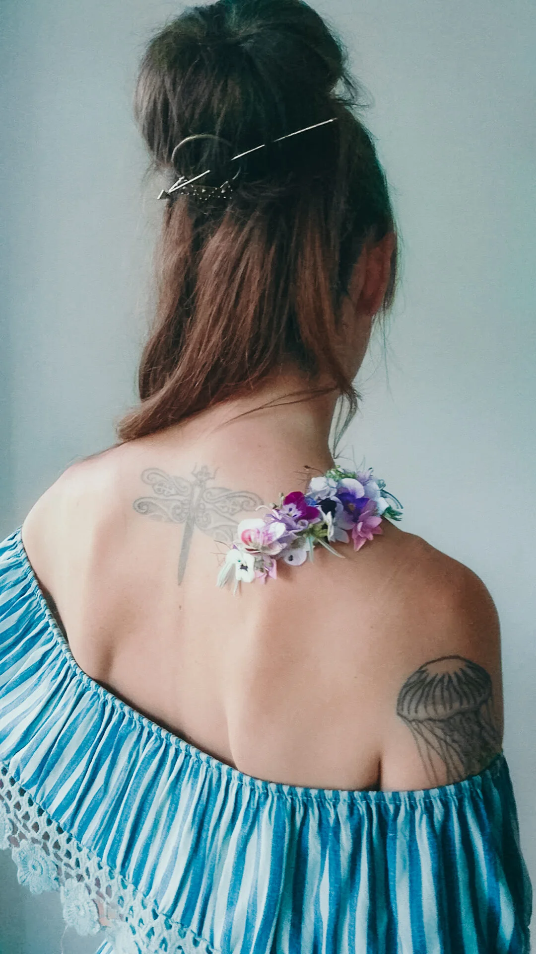 Tatuaggio di fiori freschi