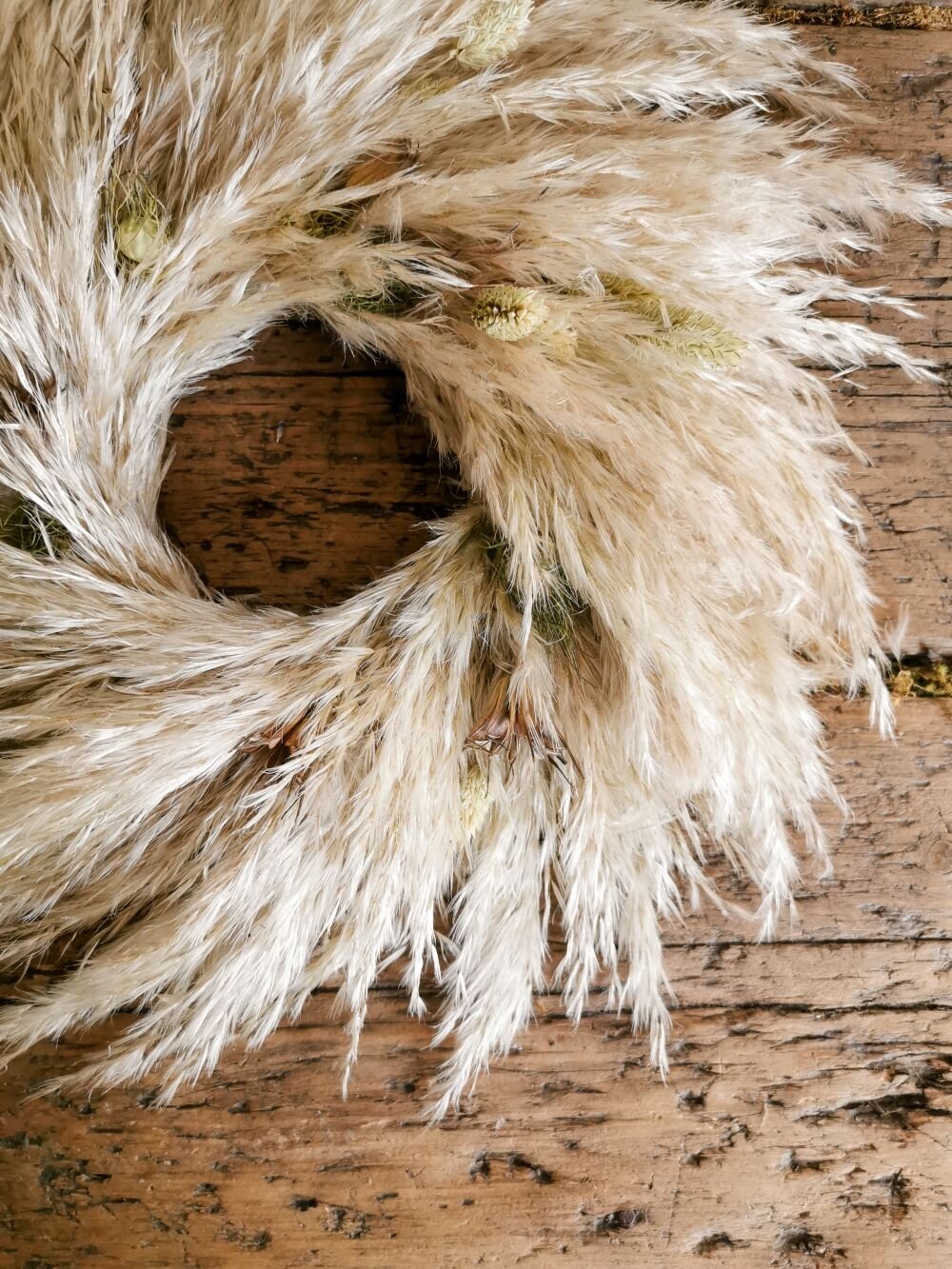 Anna pampas wreath.jpg