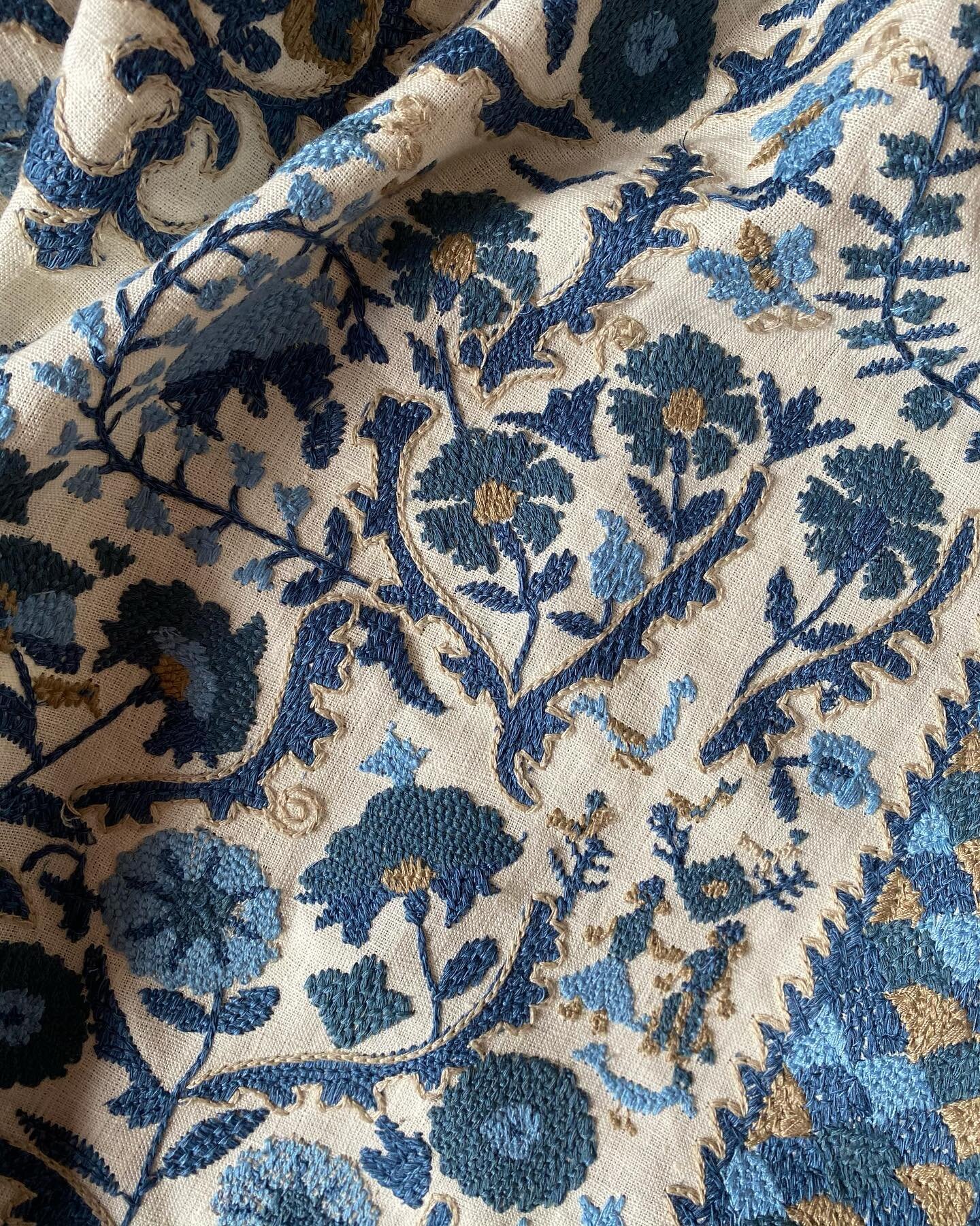 Making the final tweaks to our new embroidery before production starts 👀 *mops brow*

This blue number is based on a much loved antique suzani.

A suzani is a large, hand-embroidered textile panel originating from the Fergana Valley which spreads ac