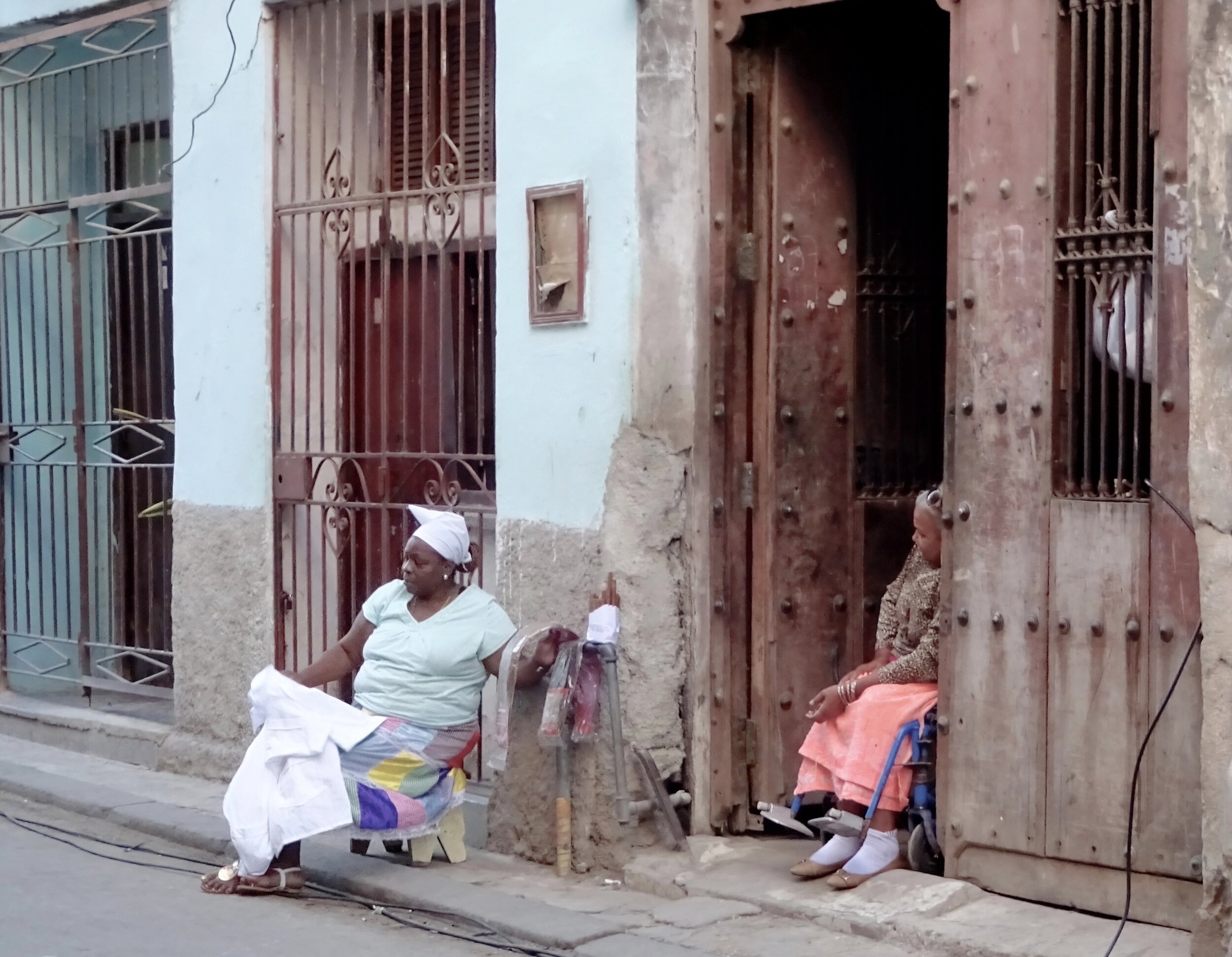 Holding (silent) court in the Old City_LUCiD.jpg
