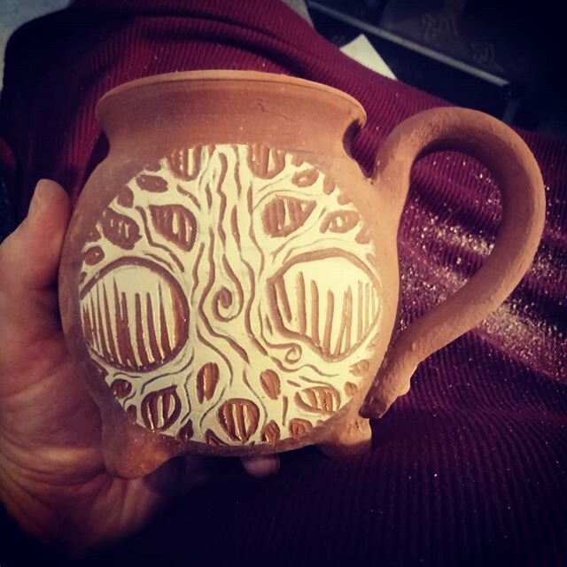 Carving the last of the red clay cauldron mugs I'll make for awhile.... All sold on Etsy already! 
#gaeanallusions #pottery #cauldron #worldtree #maternityleave #etsy #ceramics #handmadeisbetter #workinprogress