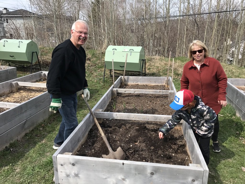 Spring is in the air and the garden parties are starting! Join us at the Reid Street Garden to help us prepare for the upcoming gardening season. We&rsquo;ll sift compost and get the beds all ready for growing 🥬

Saturday, April 27th 2-3pm. RSVP to 