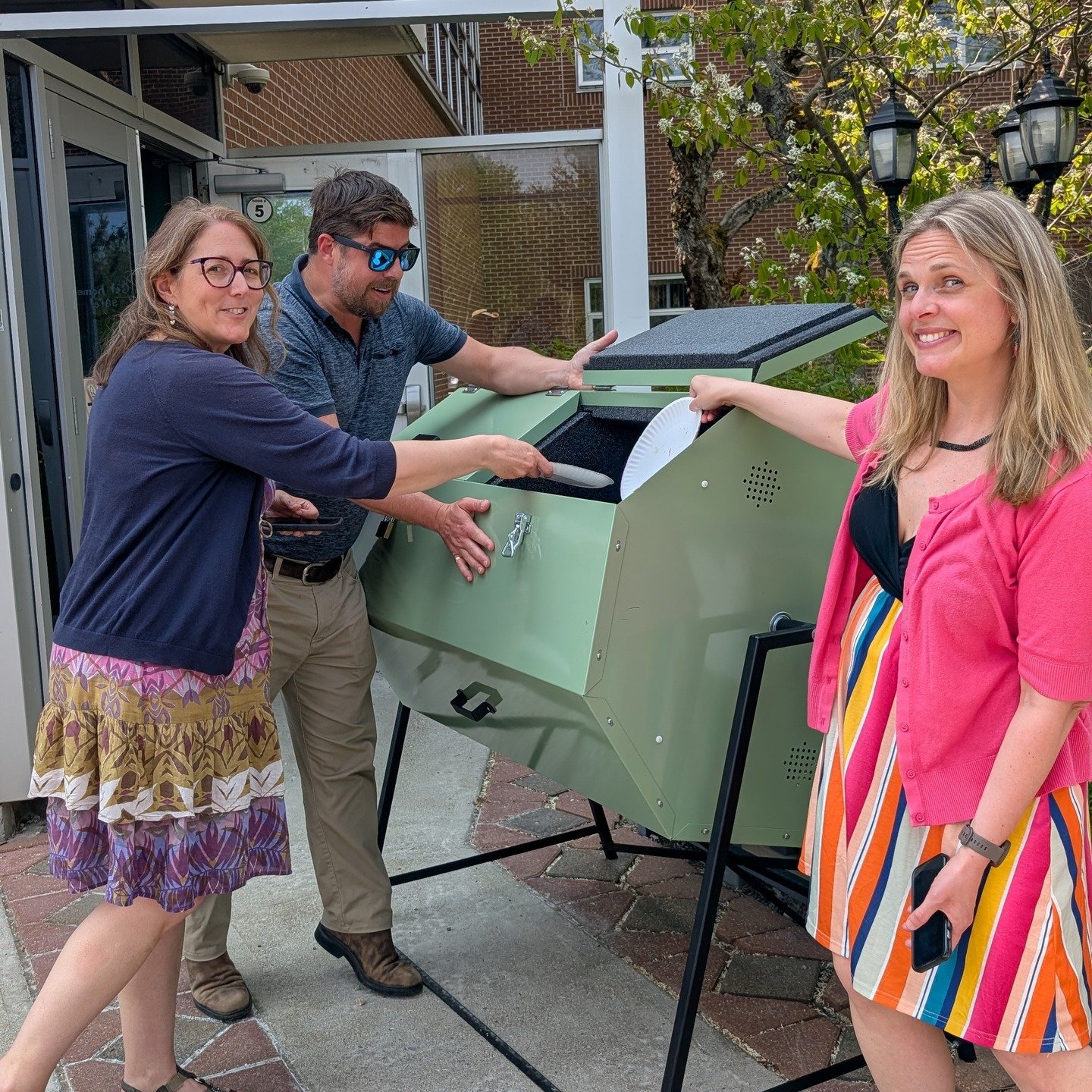 Over the past year, we've had the pleasure of working with Grenfell Campus @grenfellcampus on their pilot campus composting project! 

From project planning to composter delivery and assembly, all the way to the official project launch last week at t
