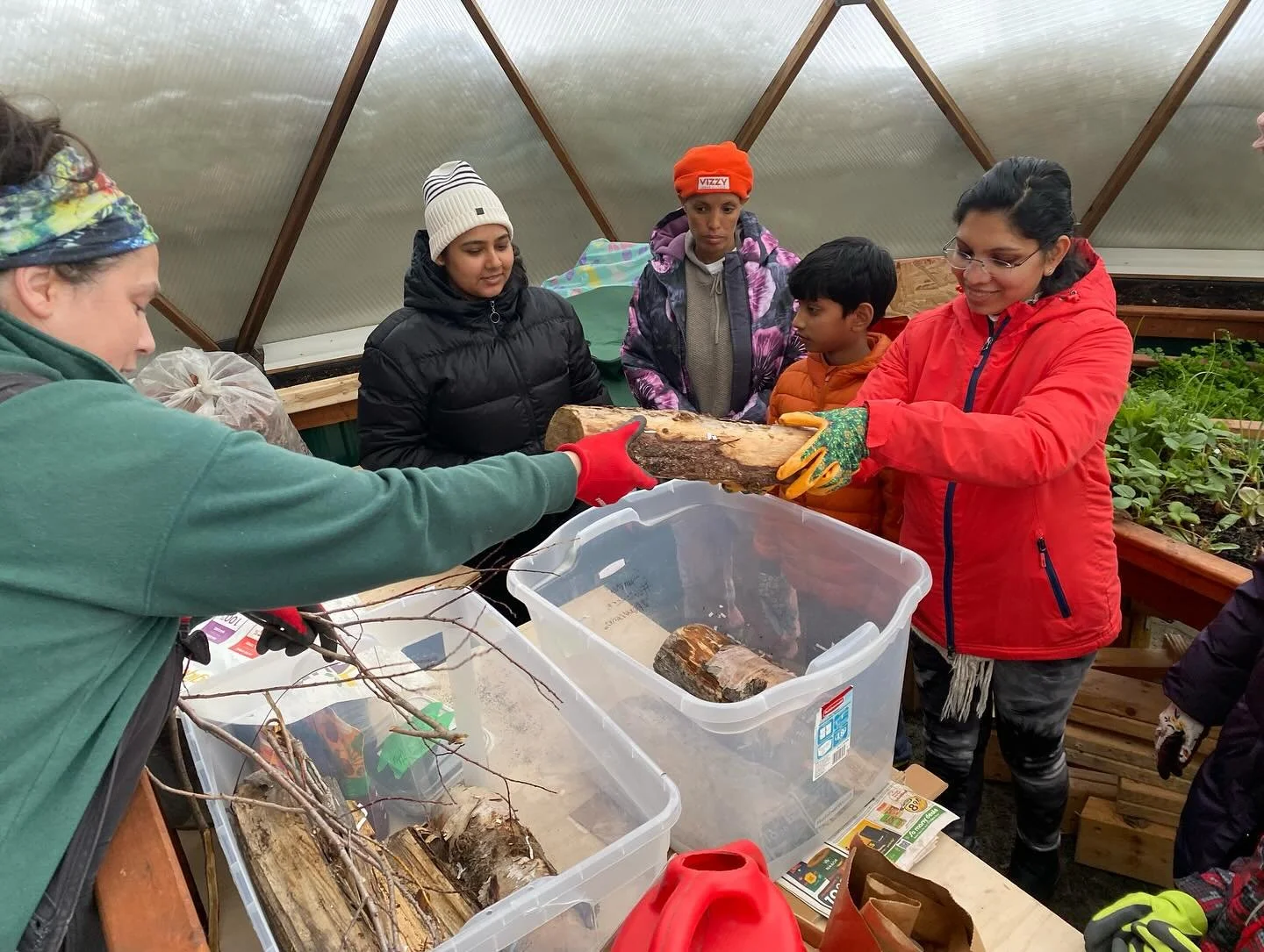 We started a new program at the dome this week! 

We have two groups of new Canadians who are trying their hand at learning how to garden in western NL. And we think the  growing dome is an excellent spot to practice, especially this time of year wit