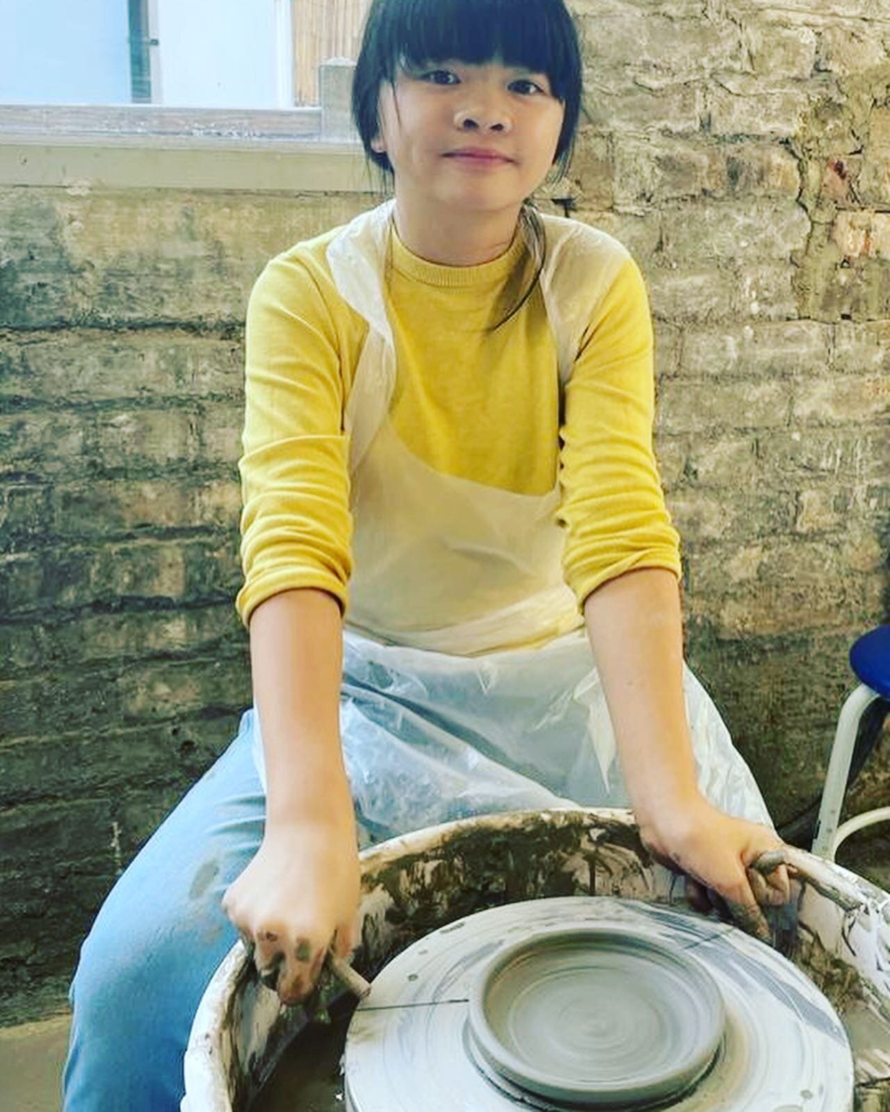 Kids classes are every Saturday 10-11.30am and Sunday 10-11.30am in Hammersmith @ceramicsclasseslondon suitable for aged 6-16yrs, &pound;45 includes materials and firing costs 💃 
Book online www.ceramicsclasseslondon.com / book a class in Hammersmit