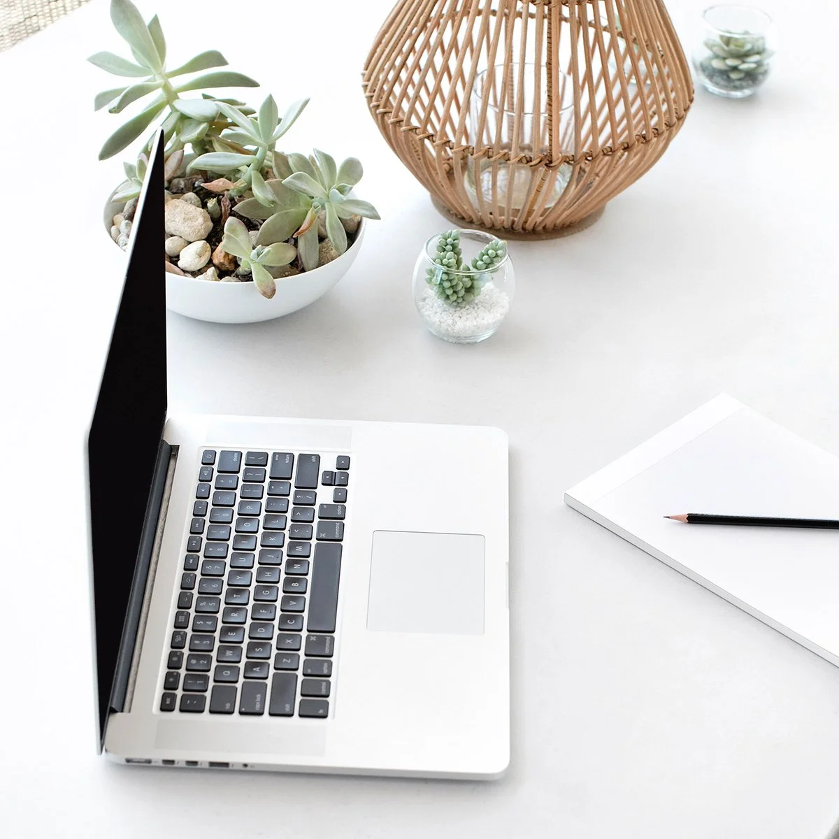 Image of desktop from Pinterest Expert Cathy Heflin.