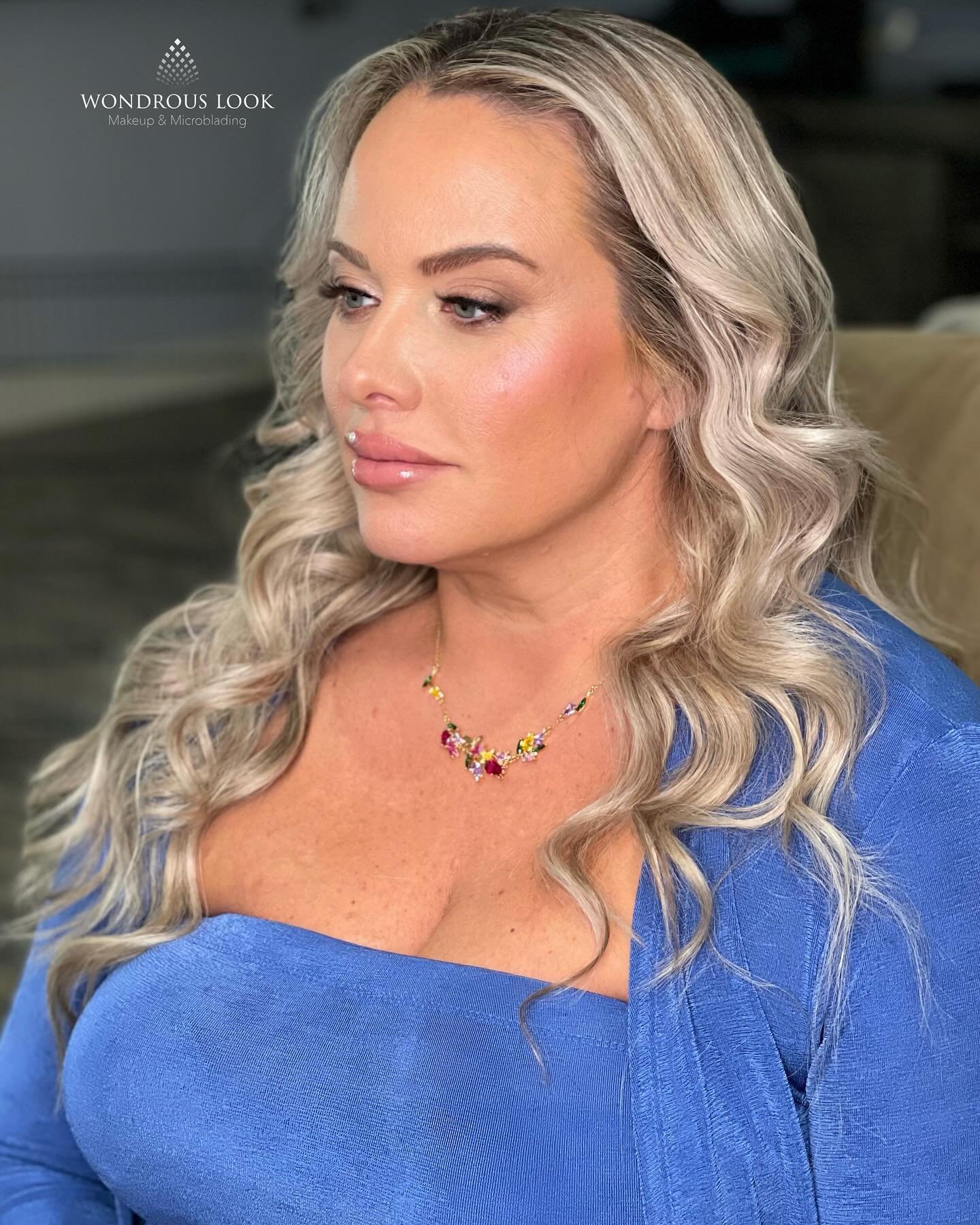 Waves and soft natural look for her baby shower 🤍🤍
Hair and makeup services @wondrouslookmakeup 
#miamimakeupartist #miamihairstylist #softglammakeup #waveshair 
Hair @beautybyvaniavasquez 
Makeup Carolina CEO of @wondrouslookmakeup