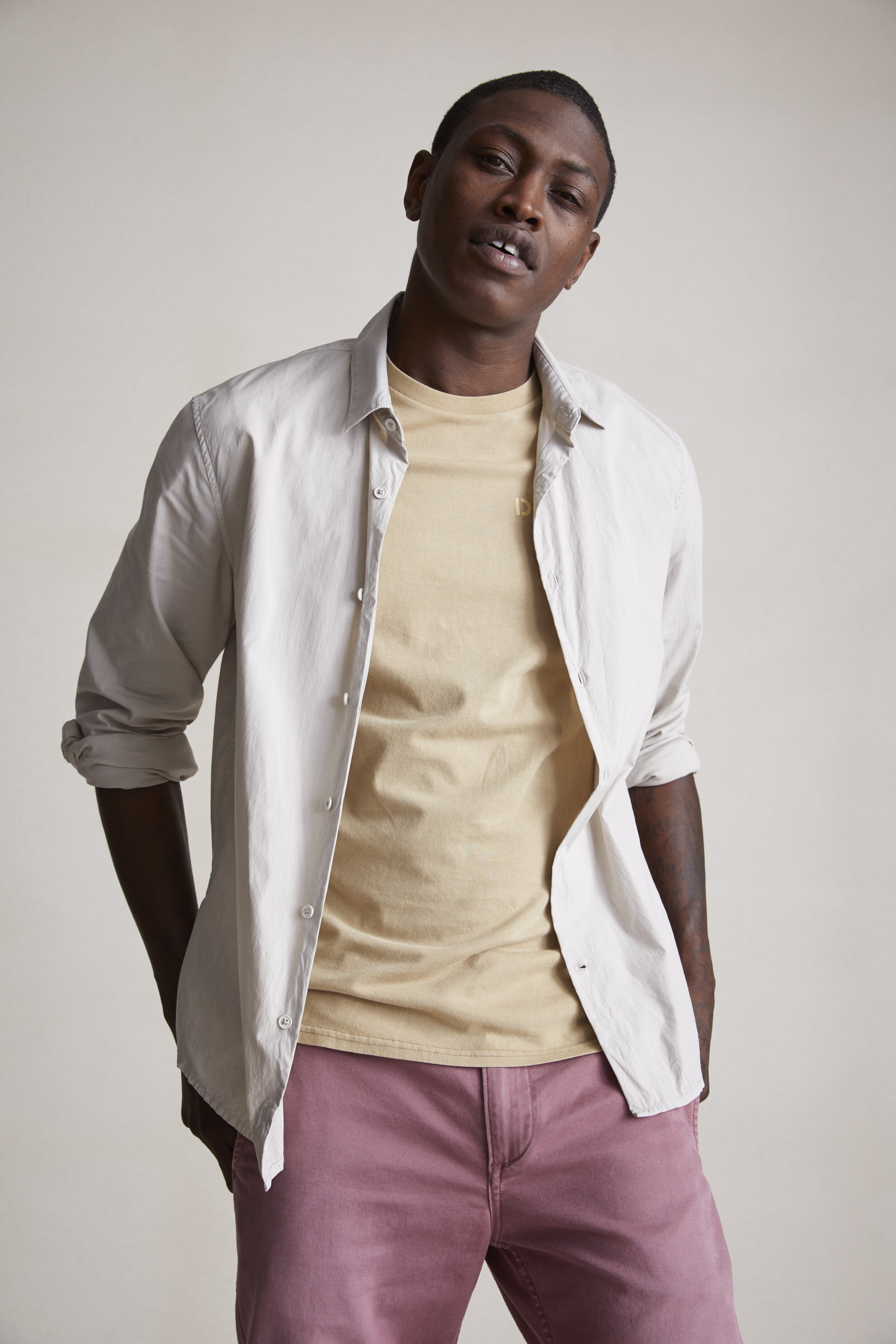 20_H2_KHAKI_SUPREME_FLEX_SLIM_WATERLESS_35499_0005_079_RGB.jpg
