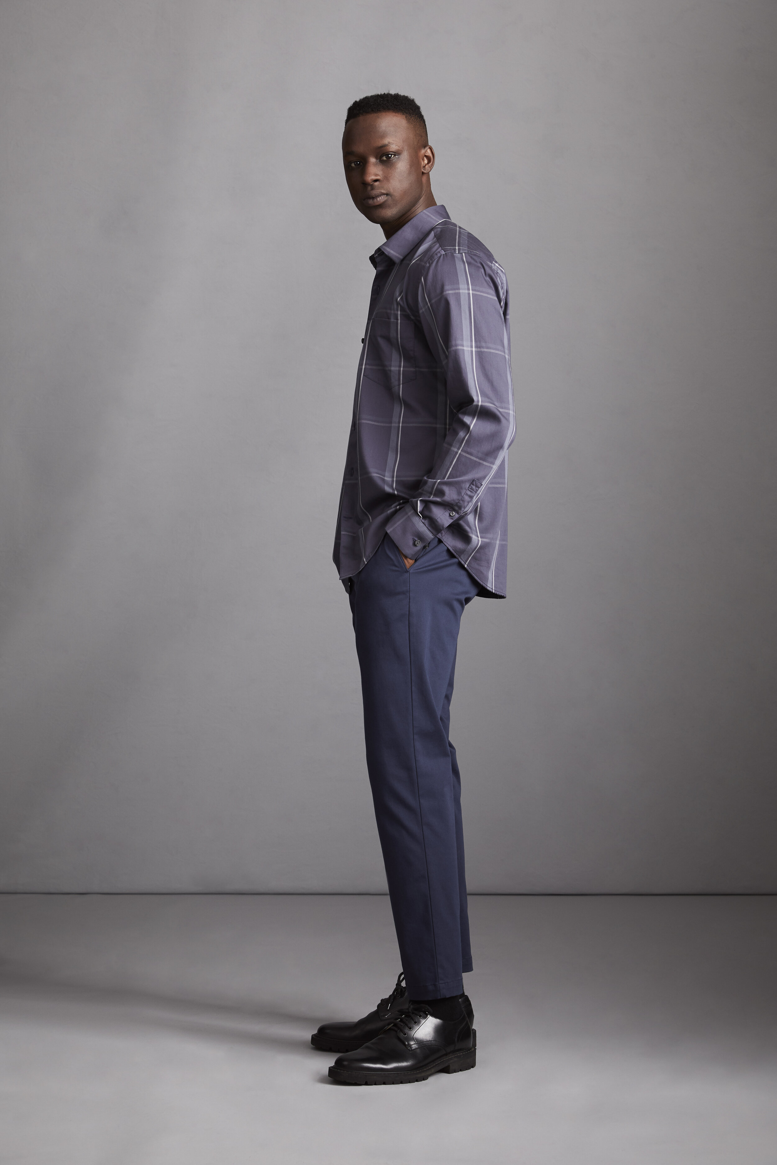 20_H2_TECH_WOVEN_CHINO_35782_019_RGB.jpg