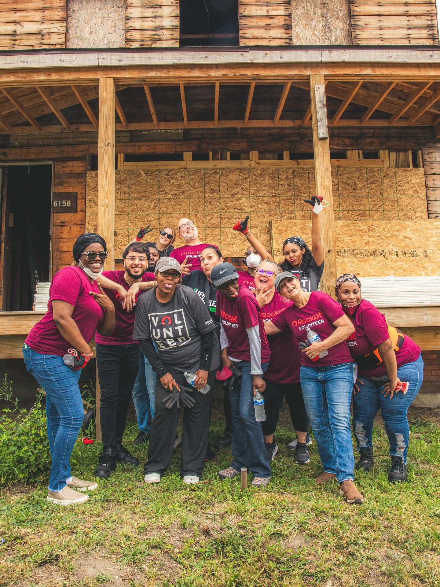 Truth be told - sometimes our Tuesday Volunteer Day w / Rocket feels like play, especially in the sun rays&hellip;

But on a more serious note - today&rsquo;s volunteers killed it at the site of one of our single family houses!
.
.
.
#nwgoldbergcares