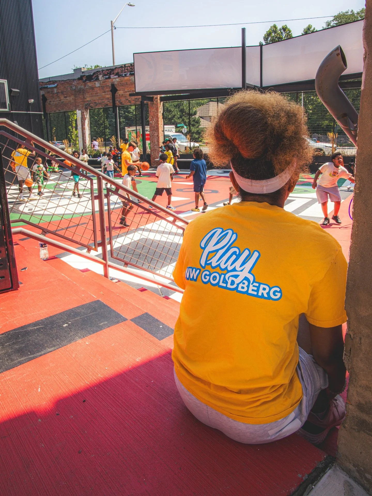 WHAT. A. FINALE. WEEK.

The PLAY NW GOLDBERG program celebrated the culmination of our 9-week summer program in true NW Goldberg Cares style with a field day (complete with parent volunteers joining our staff in the dunk tank) and a field trip celebr
