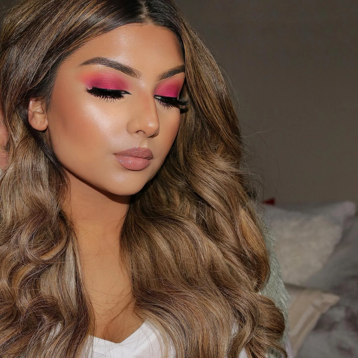 Products used

@anastasiabeverlyhills @norvina Volume lll palette
@toofaced born this way foundation in Sand and concealer in golden beige
@itcosmeticsca universal brow pencil
@beccacosmetics champagne pop highlight
@doseofcolors fuego highlight
@mil