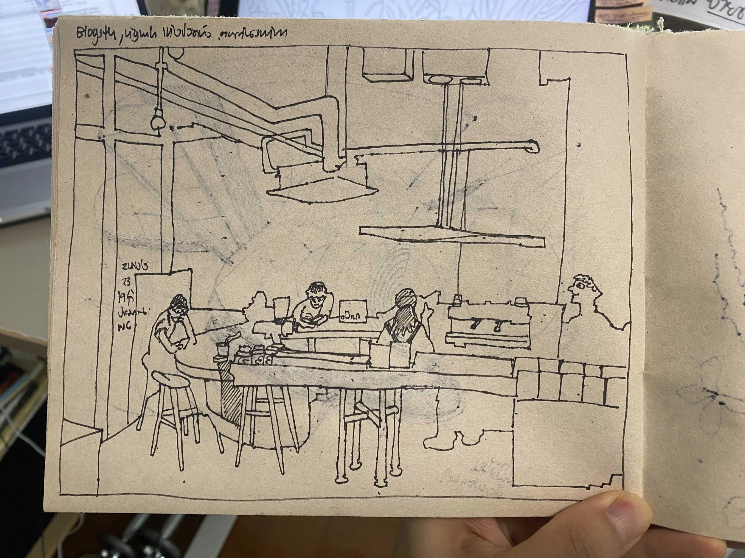 ฝึกคอนเนอร์ต่อครับ วาดสถานที่ จาก Big Shape แล้วก็วาดจากเส้นขอบไล่เข้ามาครับ ผมก็ยังคงสงสัยอยู่ว่าวิธีนี้มันจะช่วยเรายังไงนะ แต่อย่างนึงคือ มันก็อาจจะทำให้เราได้เพิ่ม visual library ของ silhouette ครับ บางทีก็อาจจะทำให้เรา นึก จินตนาการ จากหัว ได้ง่า