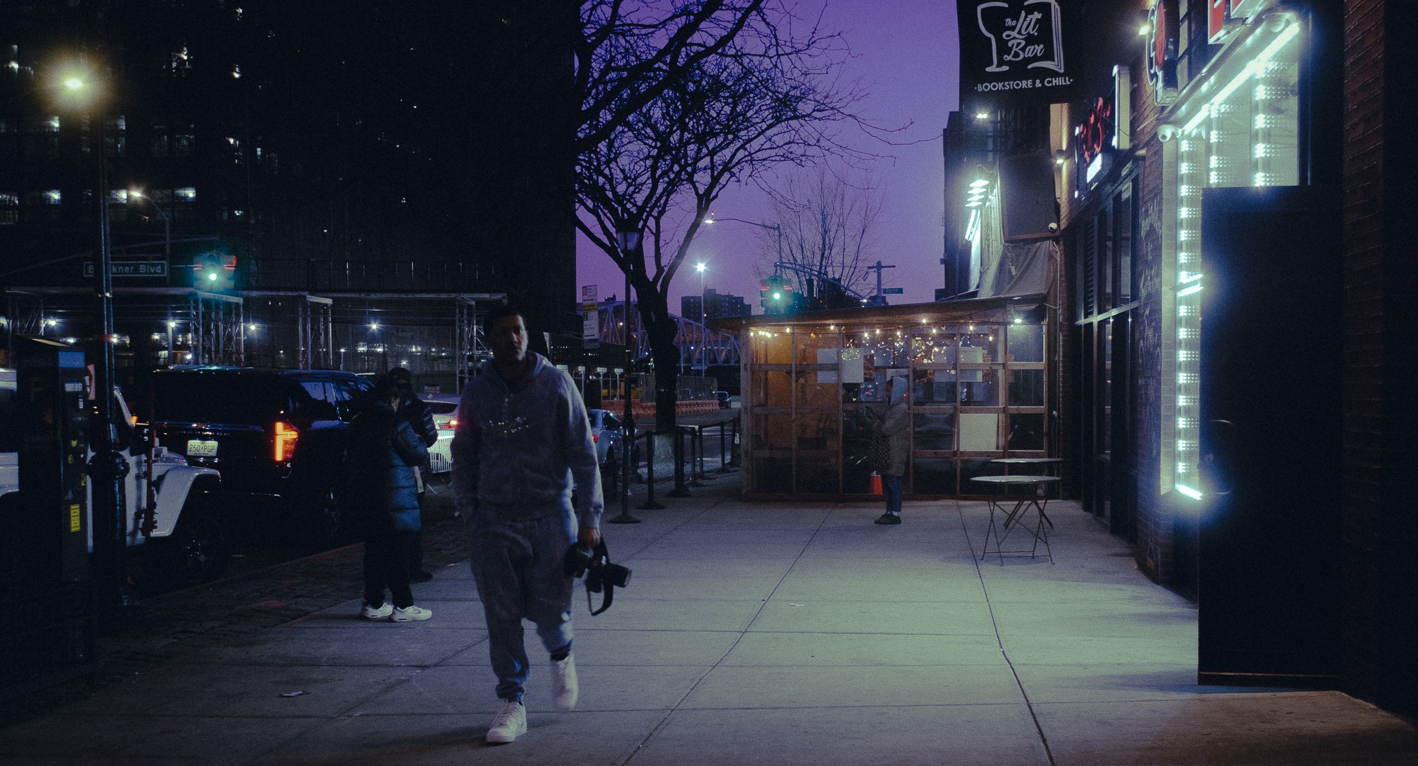 Paparazzi (2023) Shot on Fuji XT-4 + Vivitar 28mm 1: 2.5 Auto Wide-Angle