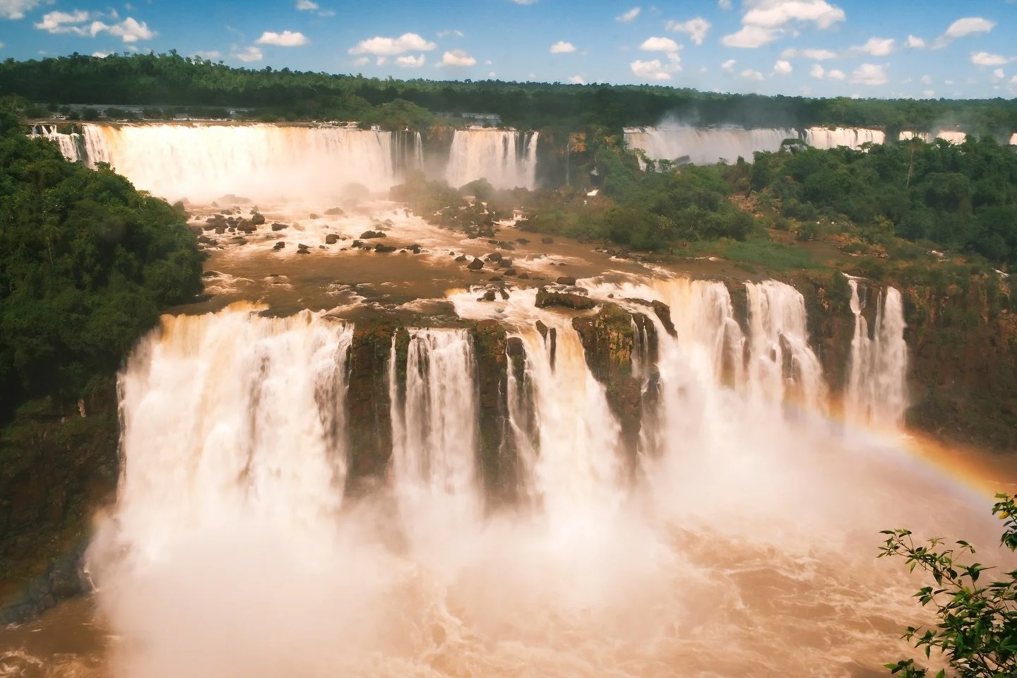 275 cascades. 3 tired but curious people. 2 days. 2 countries. 1 hella fun boat ride. Rainbows everywhere.

I have seen a lot of waterfalls in my life. But even if I combine them all in one place, they will never compare to the grandeur of Iguazu.

S