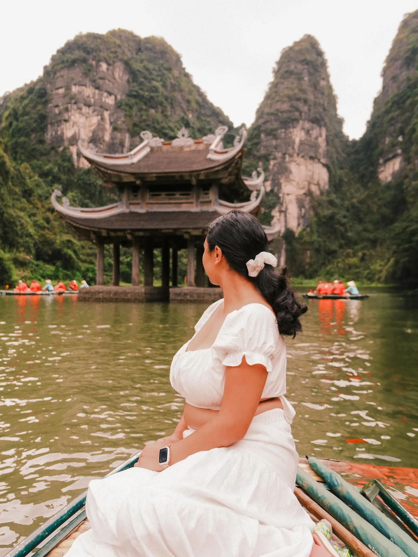 The boat ride in Tr&agrave;ng An was long, motion sickening for some, and claustrophobia-inducing for others. But at the end of it, we were all just thankful to have this unique and special experience, and the landscapes were just spectacular.

Prett