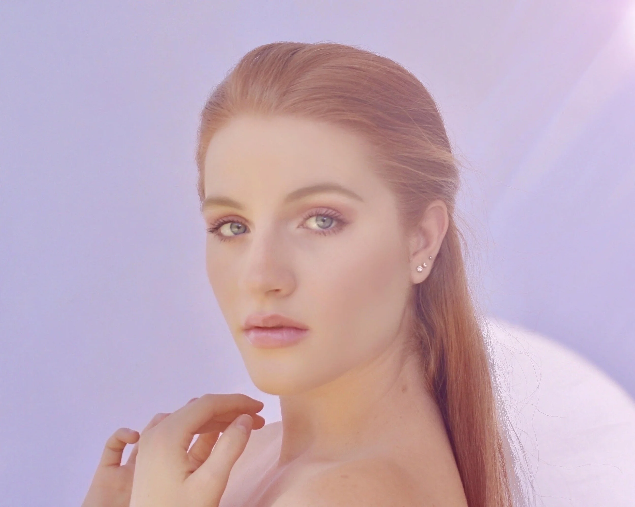 Jade Patteri follows up her "Unity" EP with a music video for single, "Invisible"