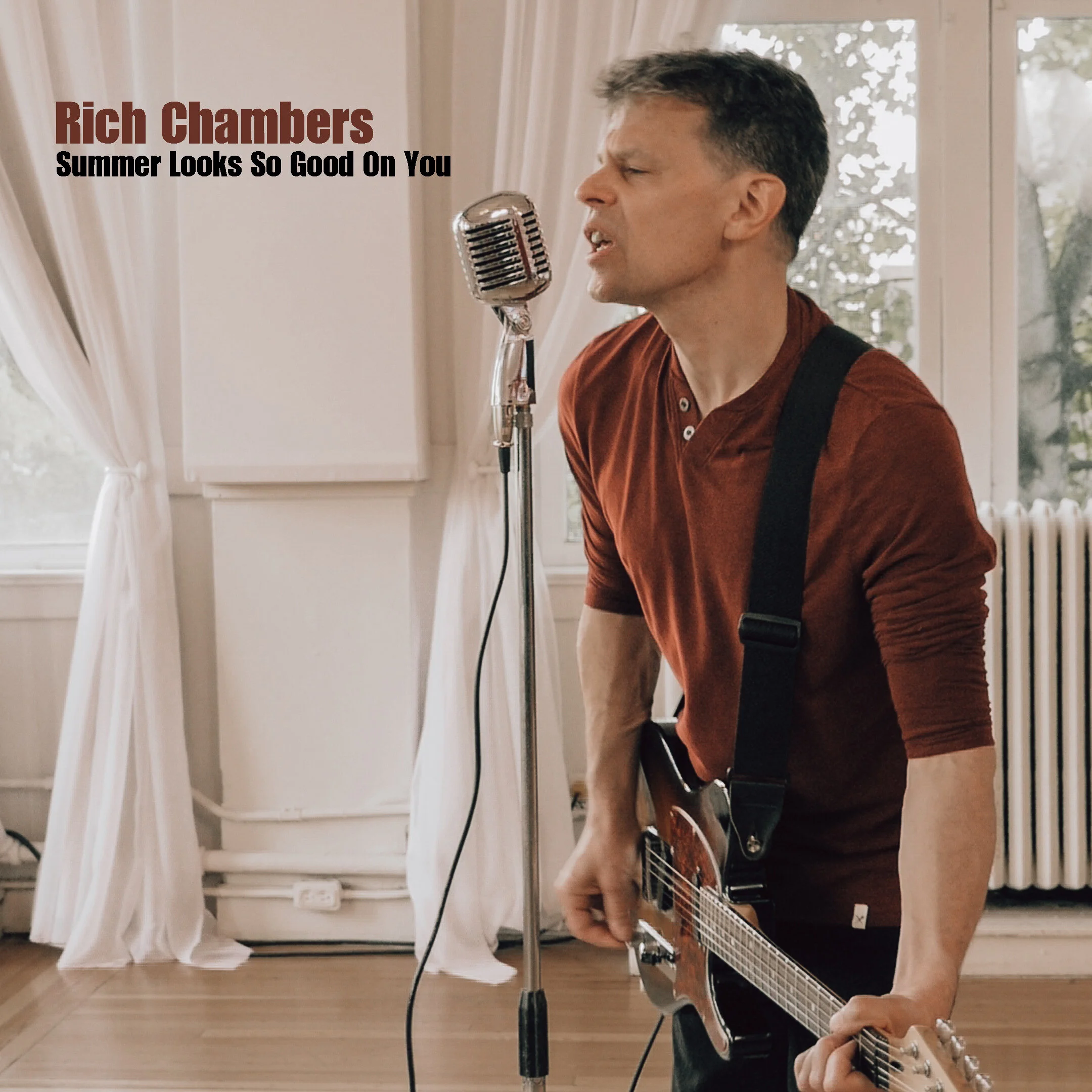 Rich Chambers shares instantly catchy track, "Summer Looks so Good on You"