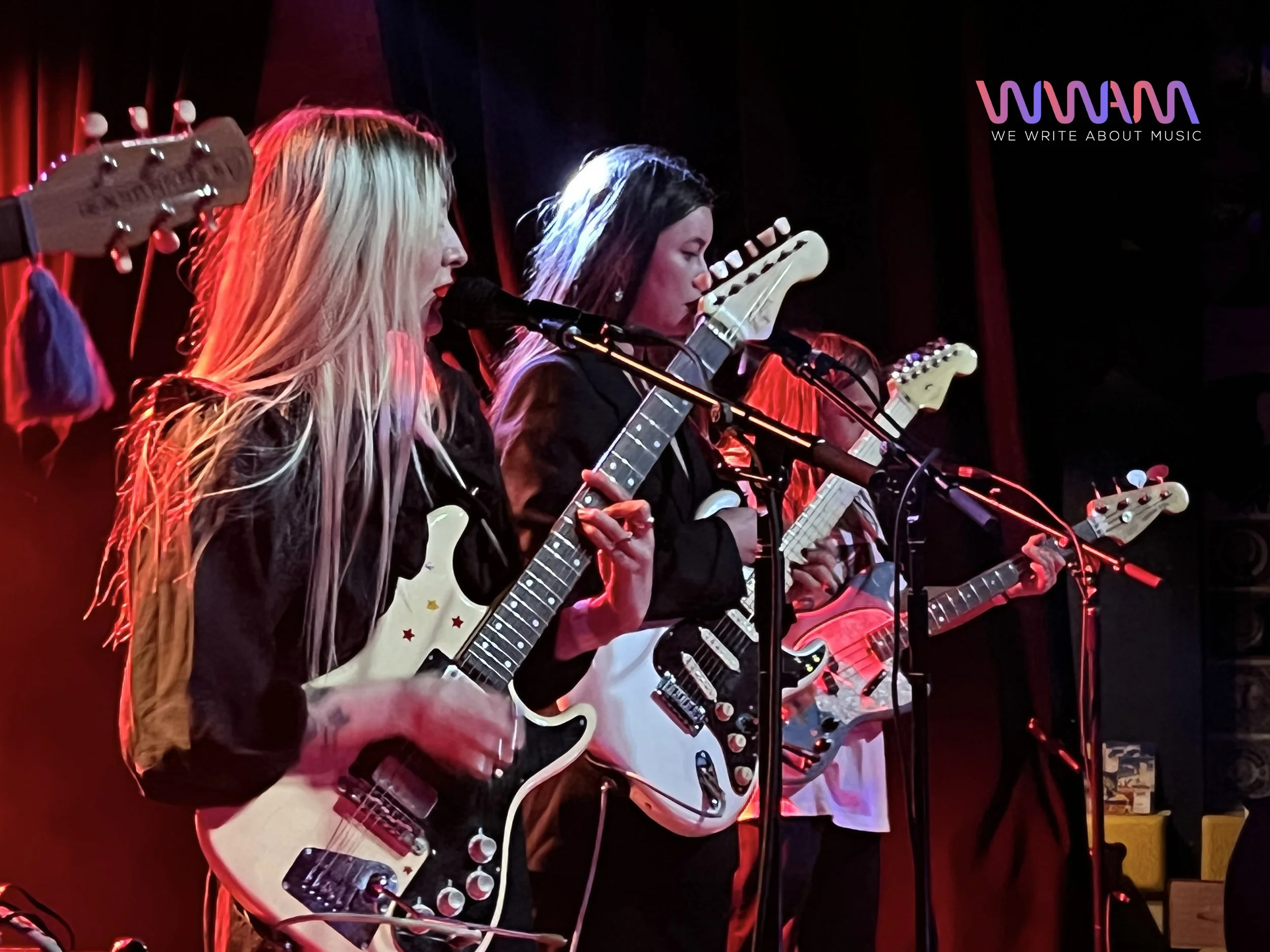 Wet Leg Preview Their Debut Album at Los Angeles' The Echo