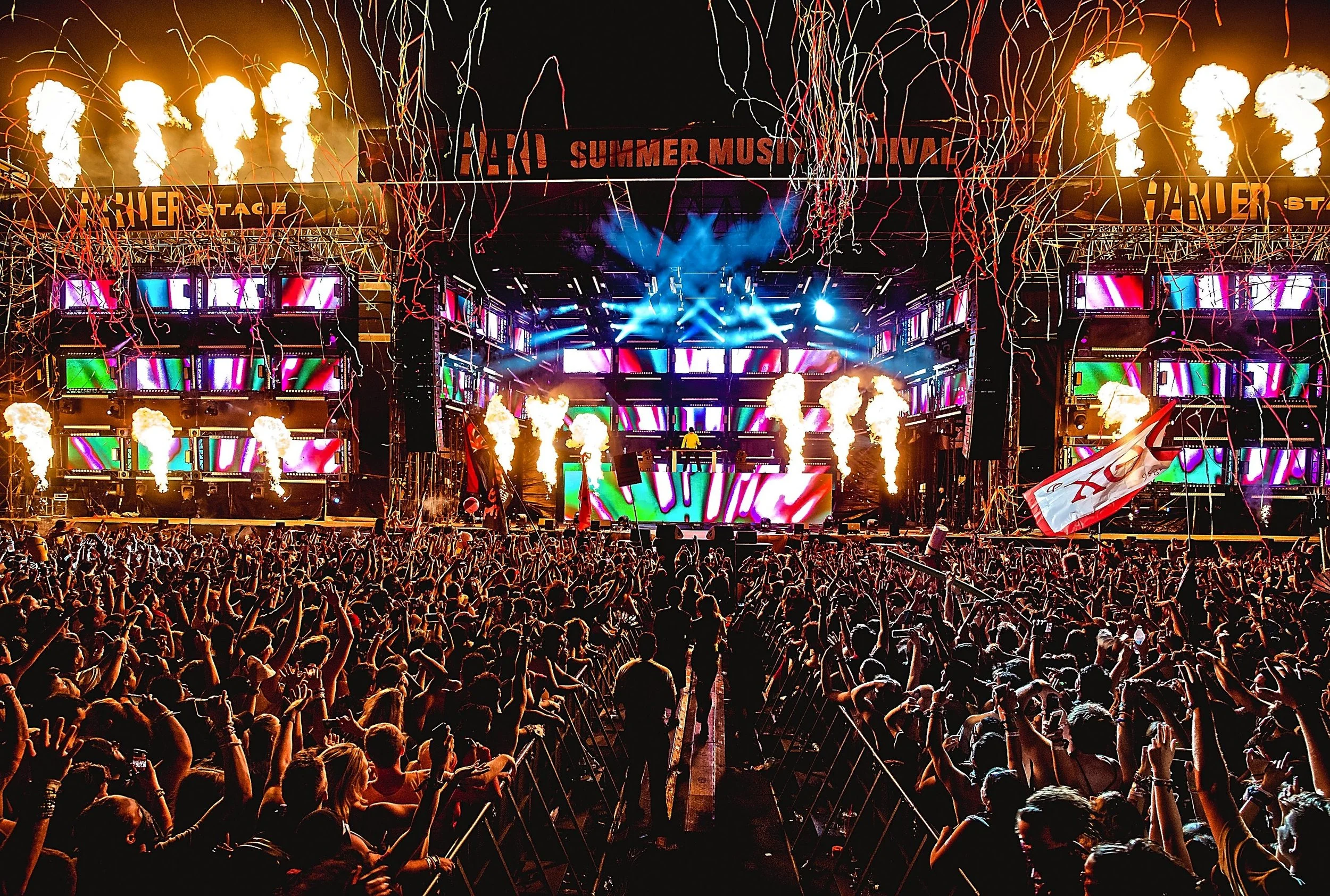 The Benefits of Going to a Music Festival By Yourself&nbsp;