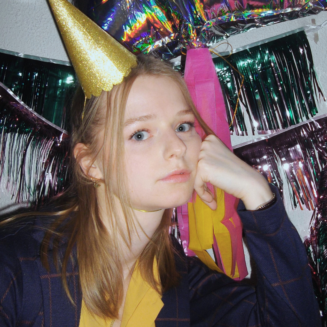 Ellis Newman shares her anthemic single, "Leaving The Party"