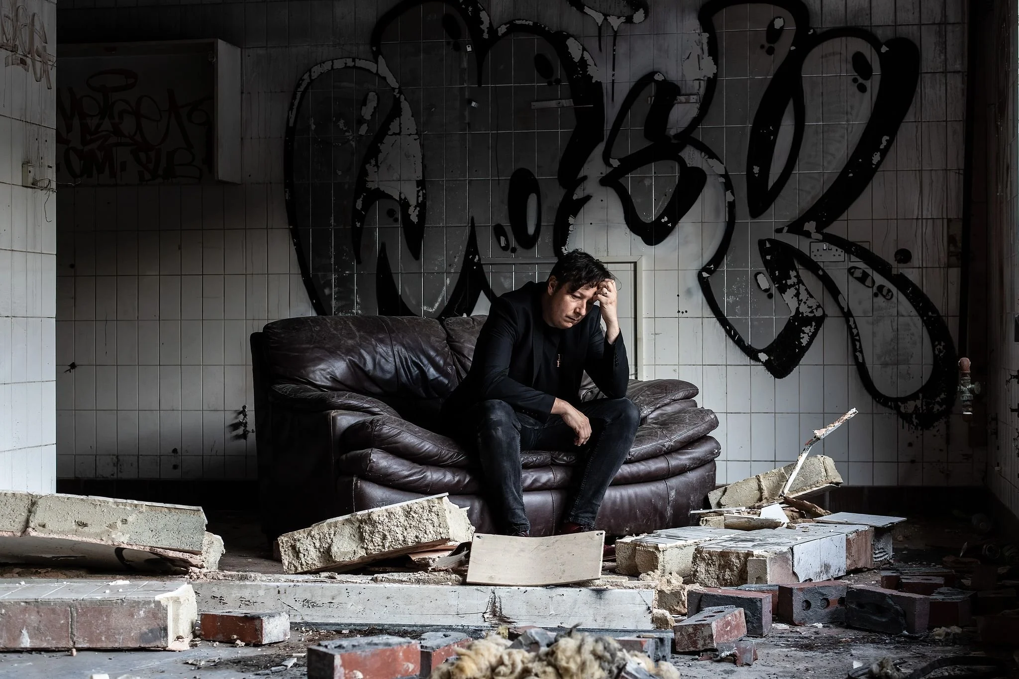 Lee Switzer-Woolf goes folktronic on astonishing debut, "Scientific Automatic Palmistry"