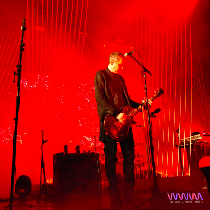 Sigur Rós Perform a Career-Spanning Set at LA's Shrine Auditorium