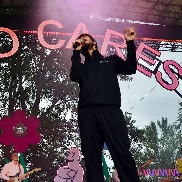 Rex Orange County Debuts "Who Cares?" at Portland's McMenamins Edgefield