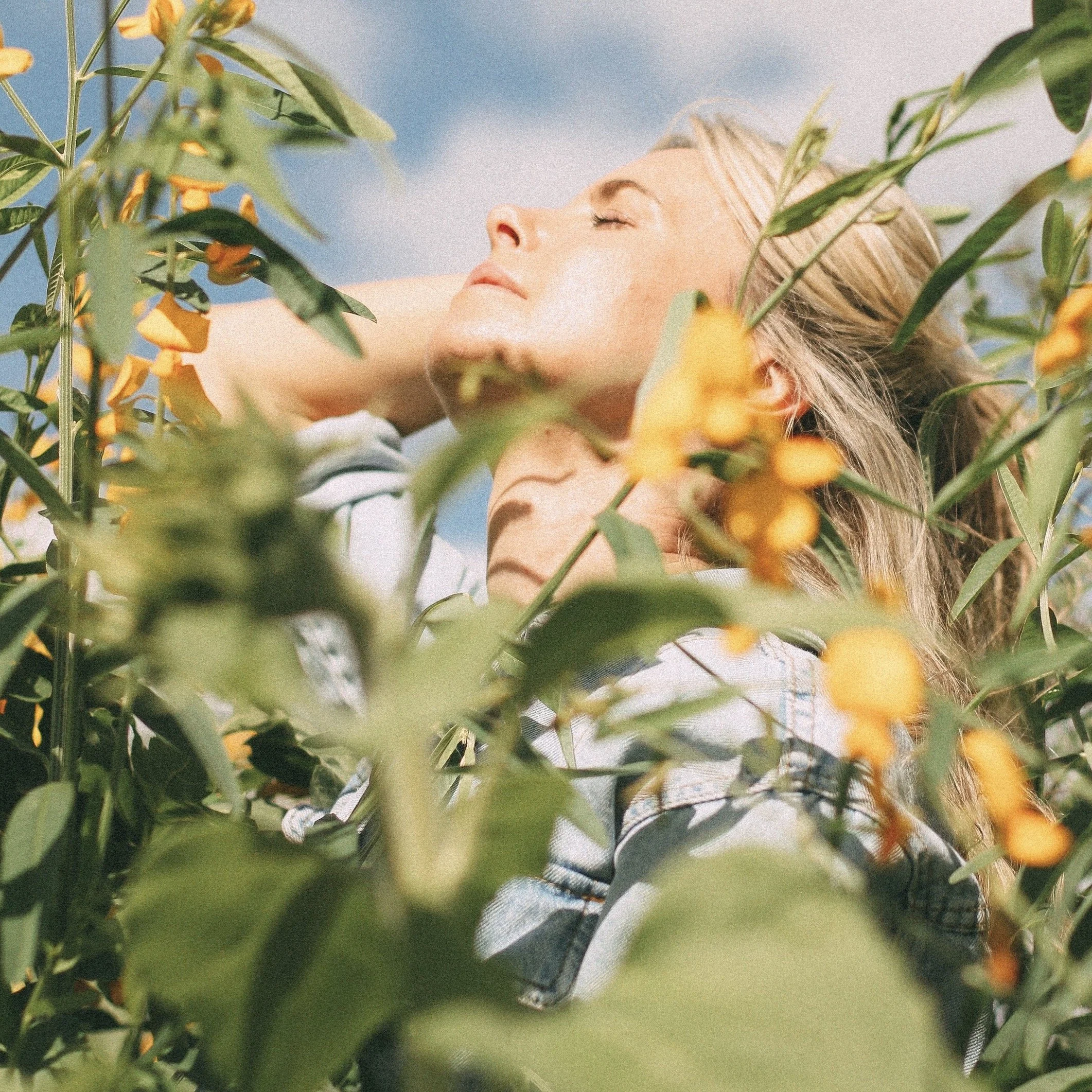 Holly Wild previews album "Wild" with optimistic new single, "Messy"