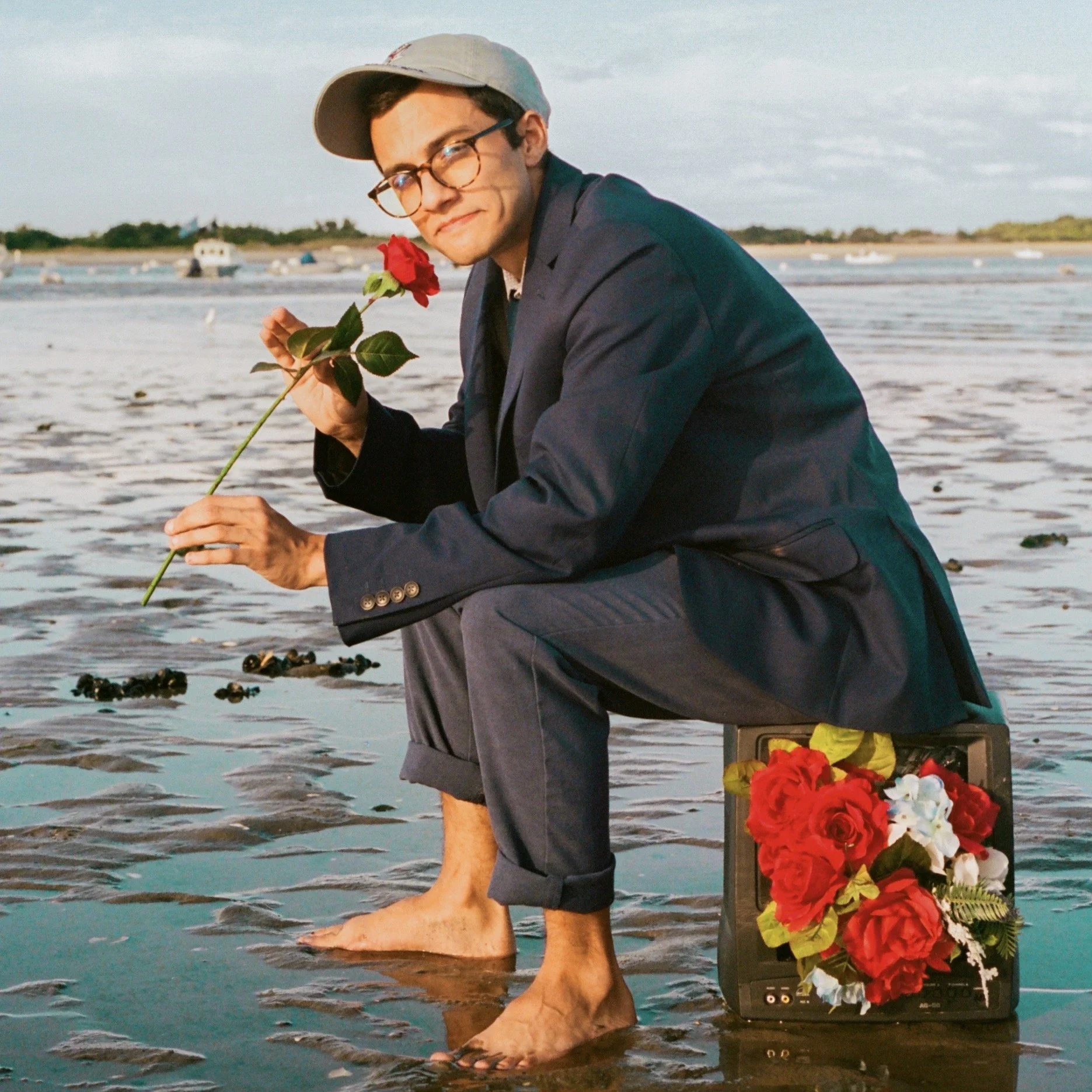 Robbie Stokes expands his sound on impressive EP, "Mixed Signals"