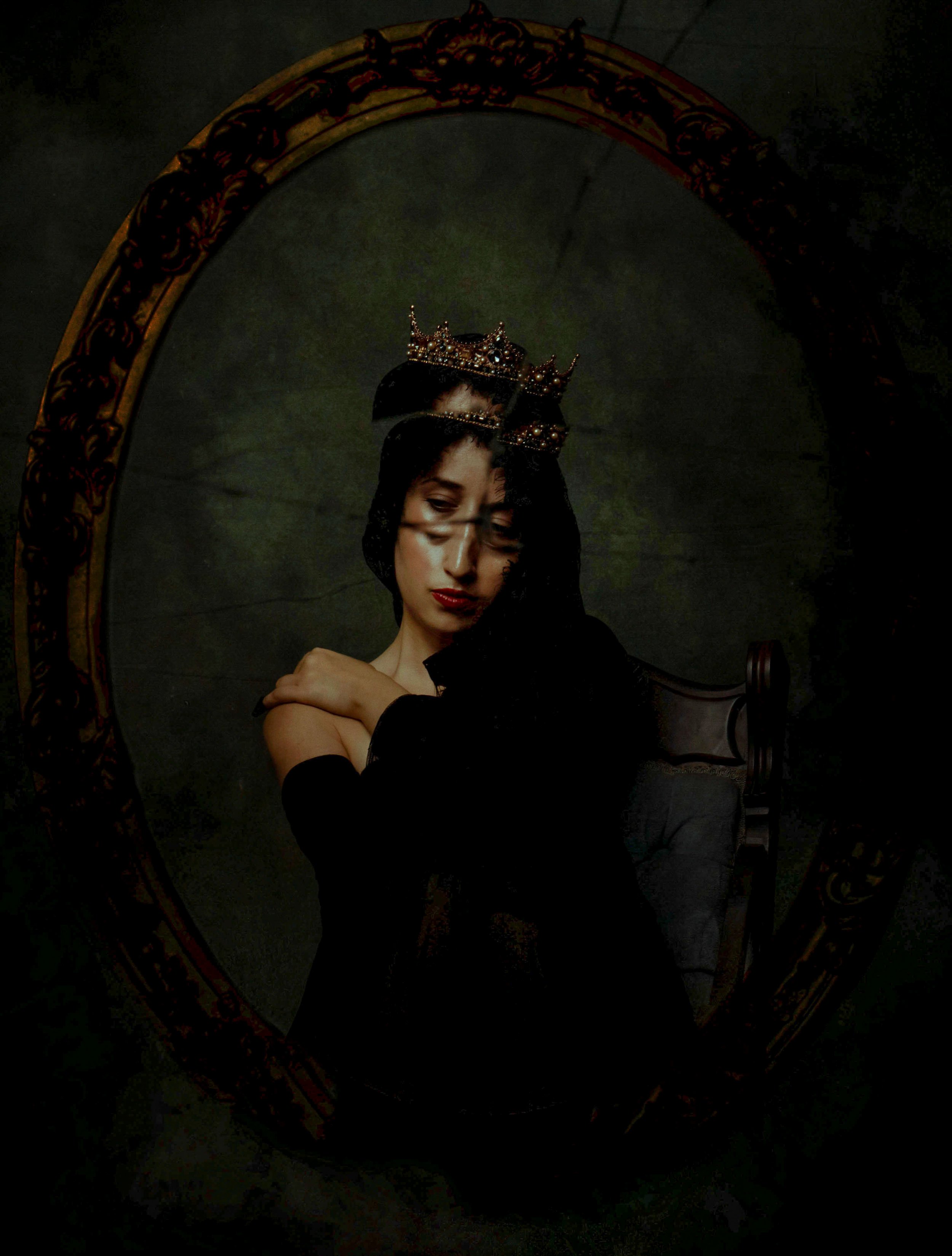 Damascan Daydreams excels on dark &amp; suspenseful single, "Crown of Gold"