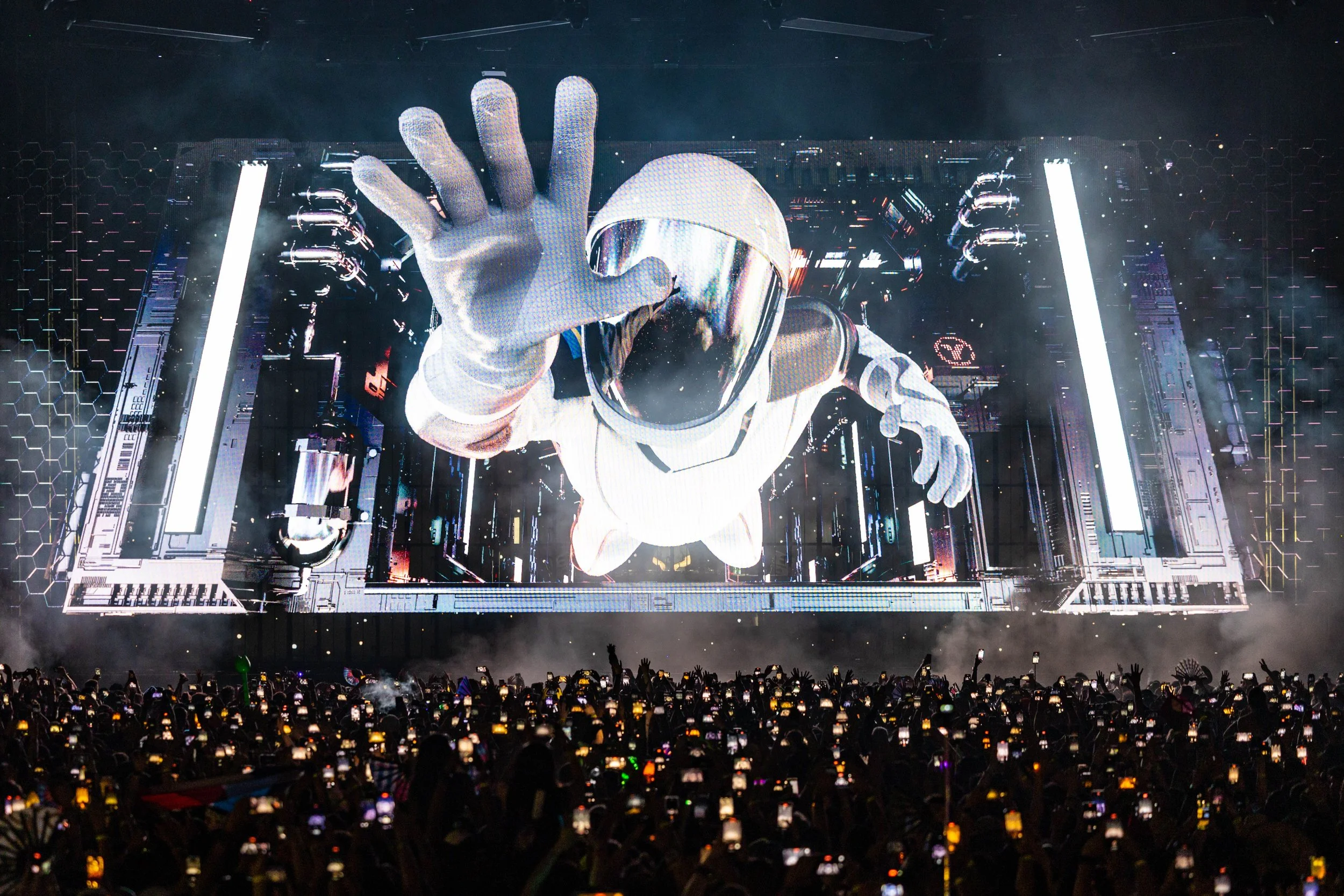 Eric Prydz Melts Minds During HOLO Set at Ultra Music Festival Miami