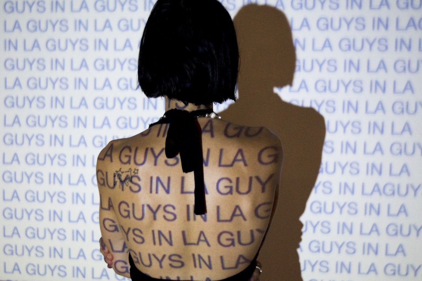 Mimi Pretend explores a new sound on immersive single, "Guys in LA"