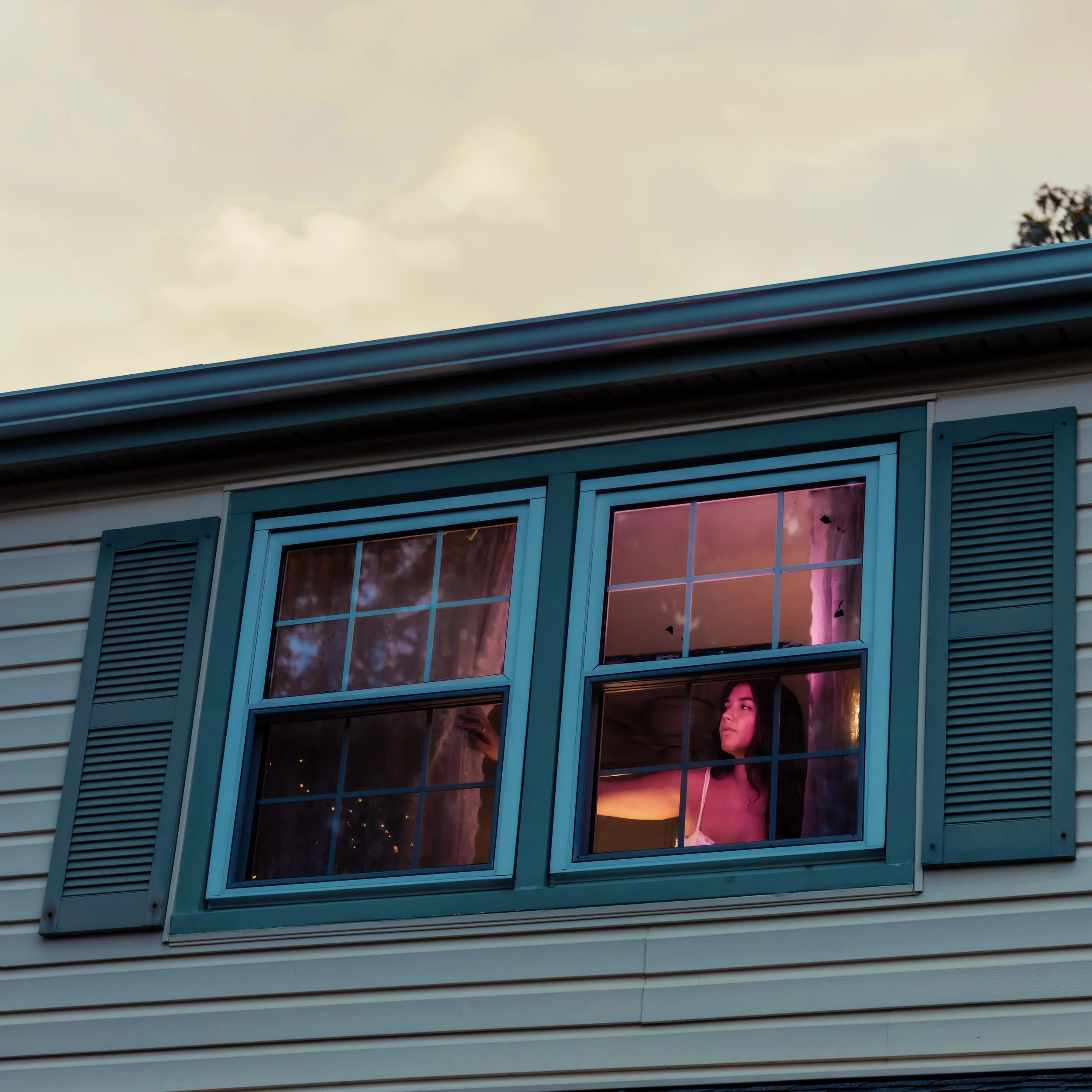 Mia Giovina's "Without a Note" EP — A soulful overture to vulnerability 