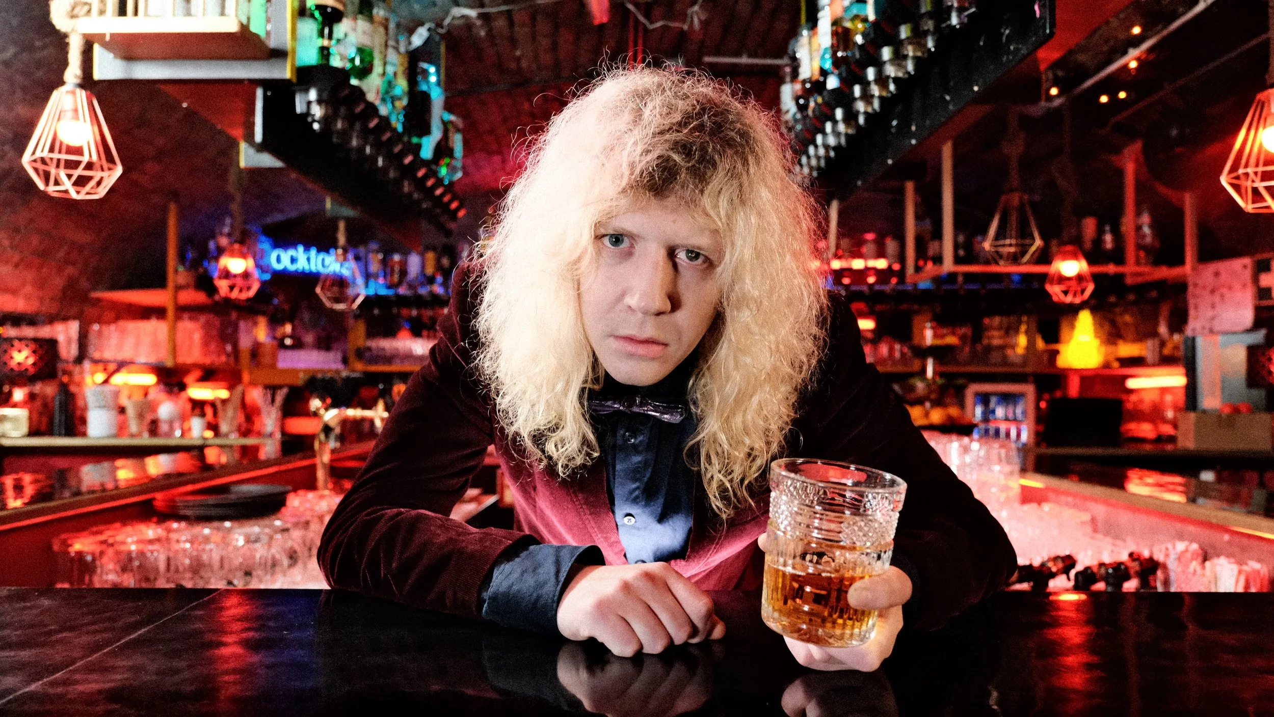 Harry Dean Lewis dazzles with psych-pop inspired gem, "Crispy"