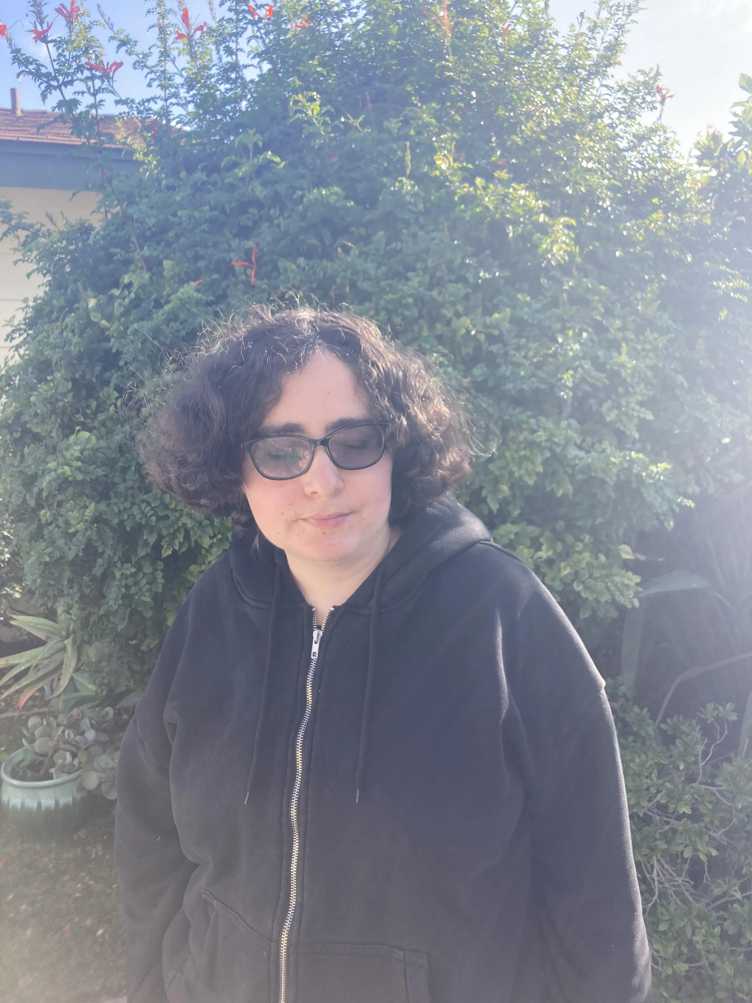 Jessamine Barham crafts a gothic odyssey of empowerment on EP, "Outsider"