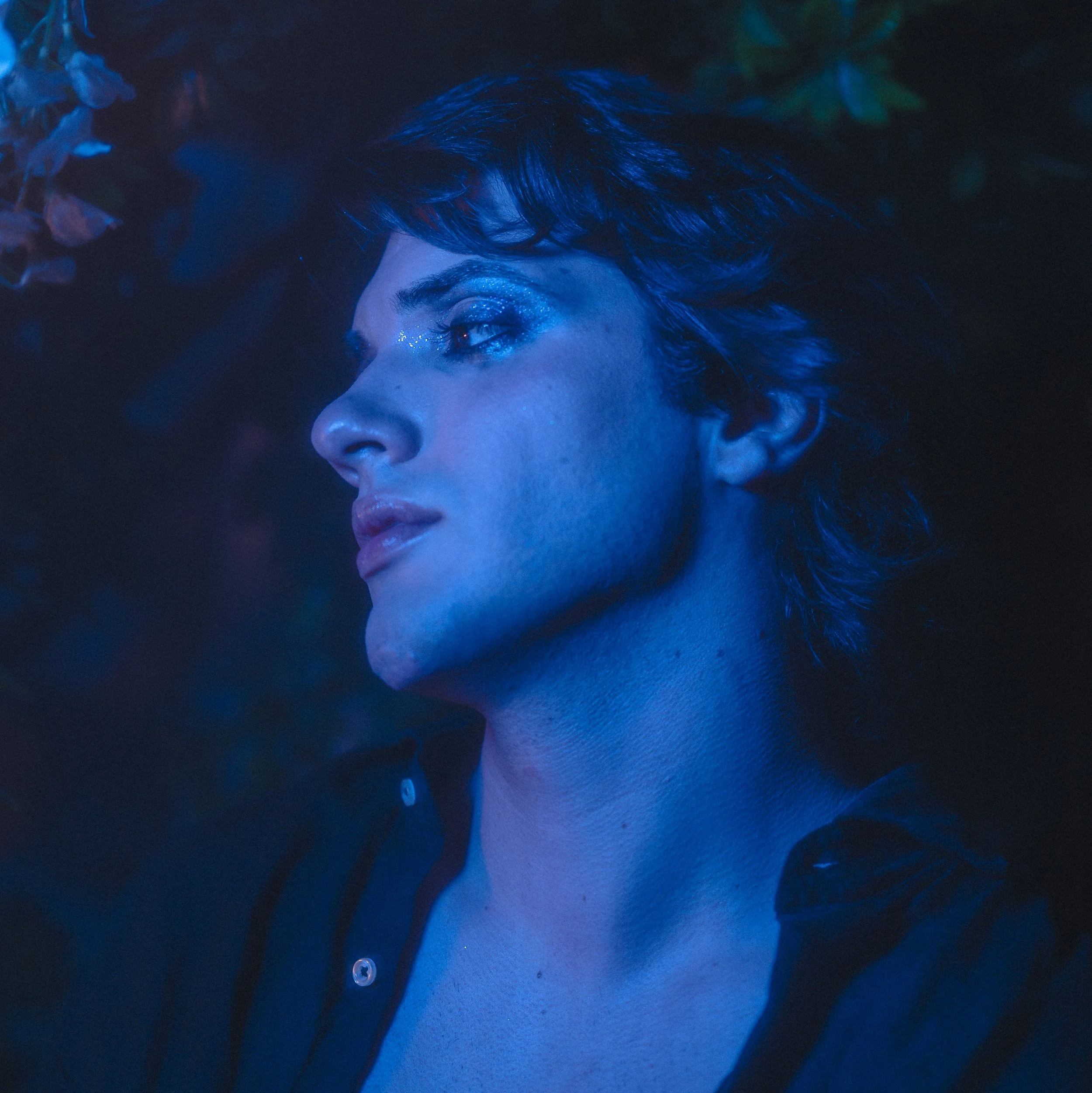 John Conlin shares an electrifying new anthem with "Love Me Just a Little"