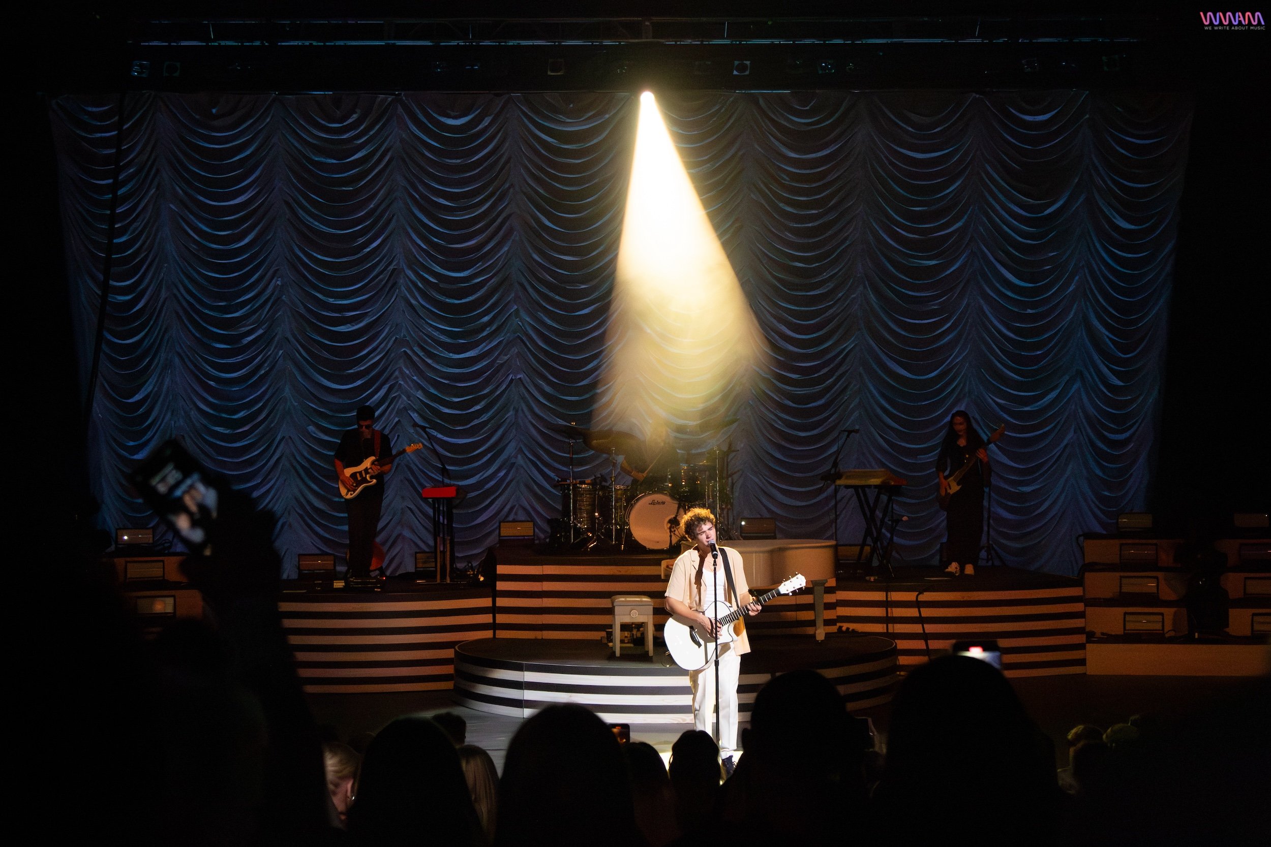 JoshuaBassettSandyAmphitheatre10.jpg