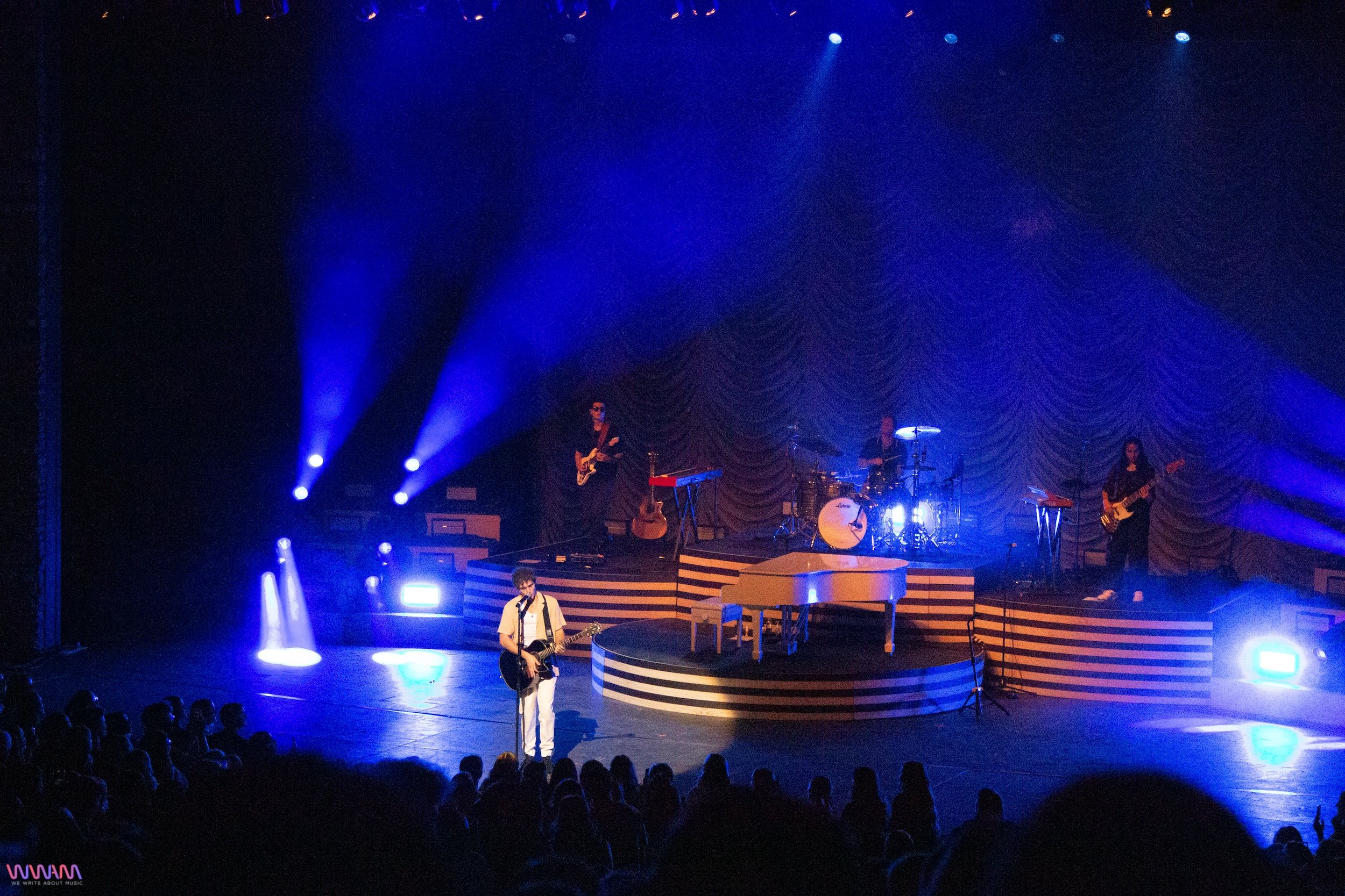 JoshuaBassettSandyAmphitheatre11.jpg