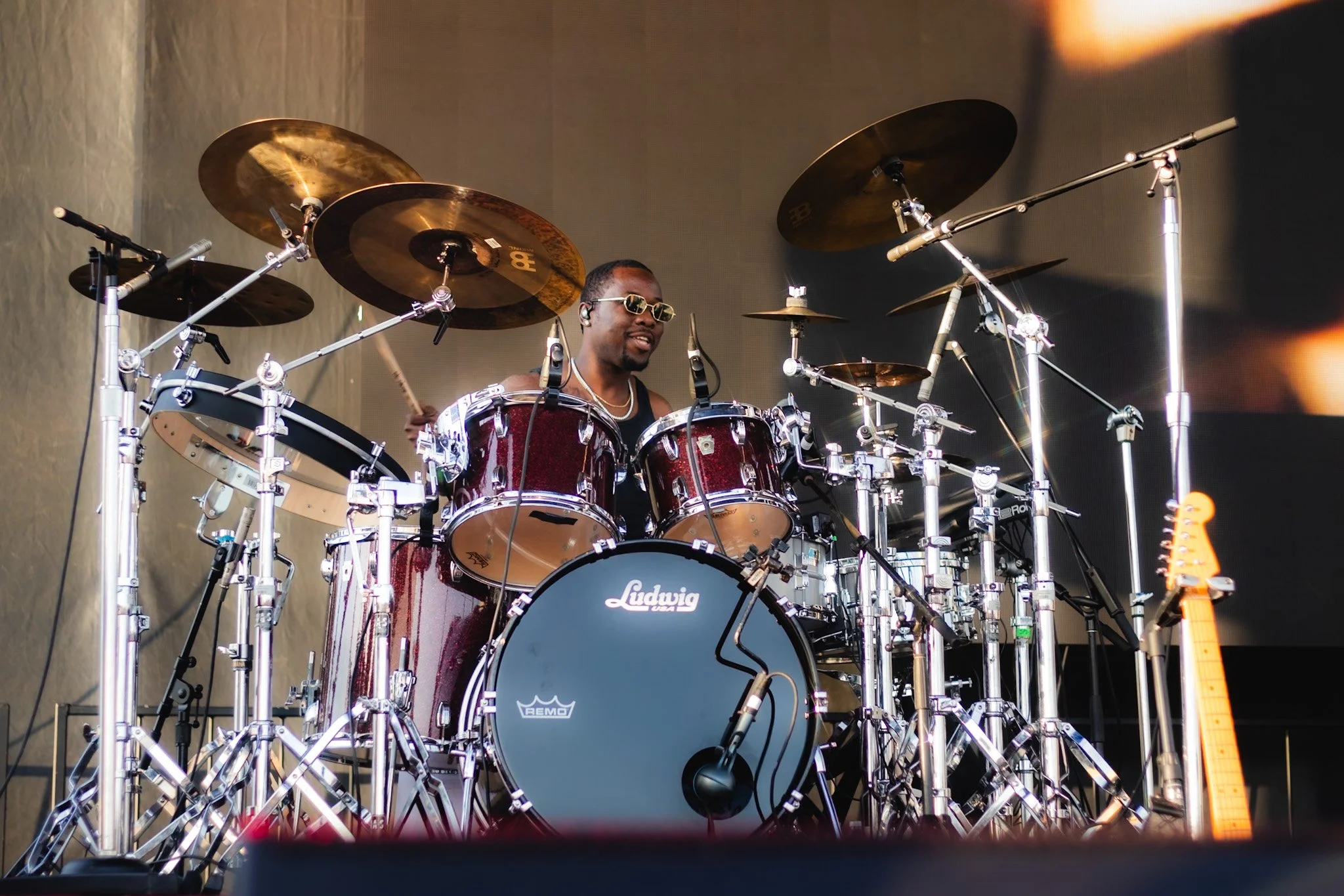 Leon-Thomas-03.JPG