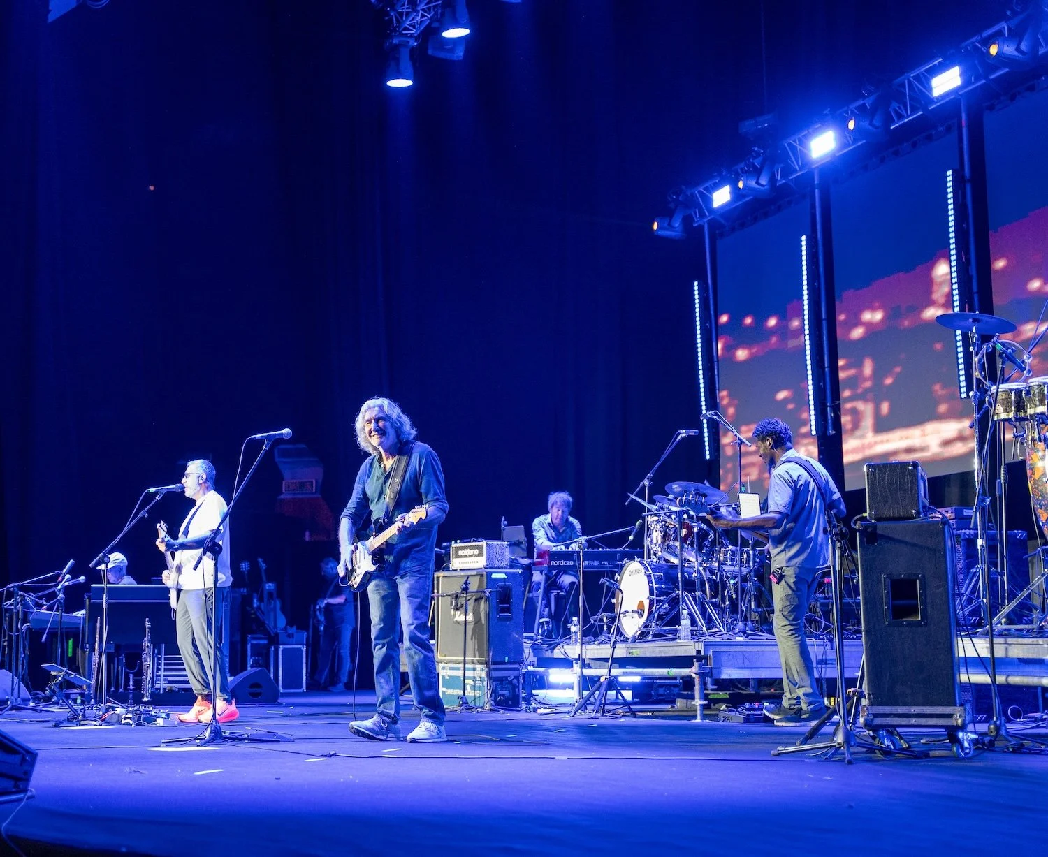 DireStraitsLegacyTiranaAlbania26.jpg