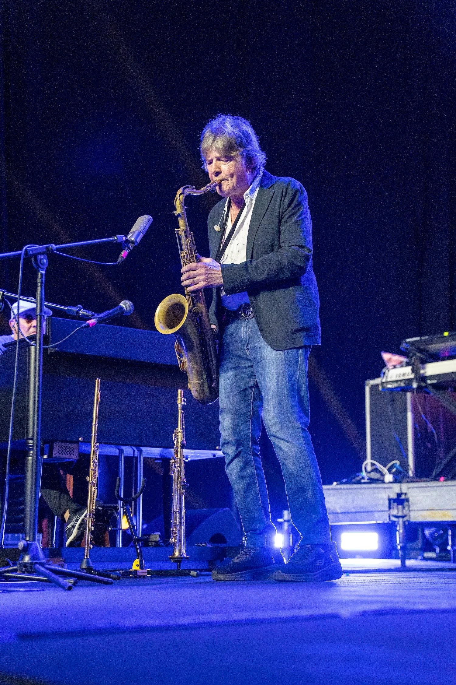 DireStraitsLegacyTiranaAlbania30.jpg