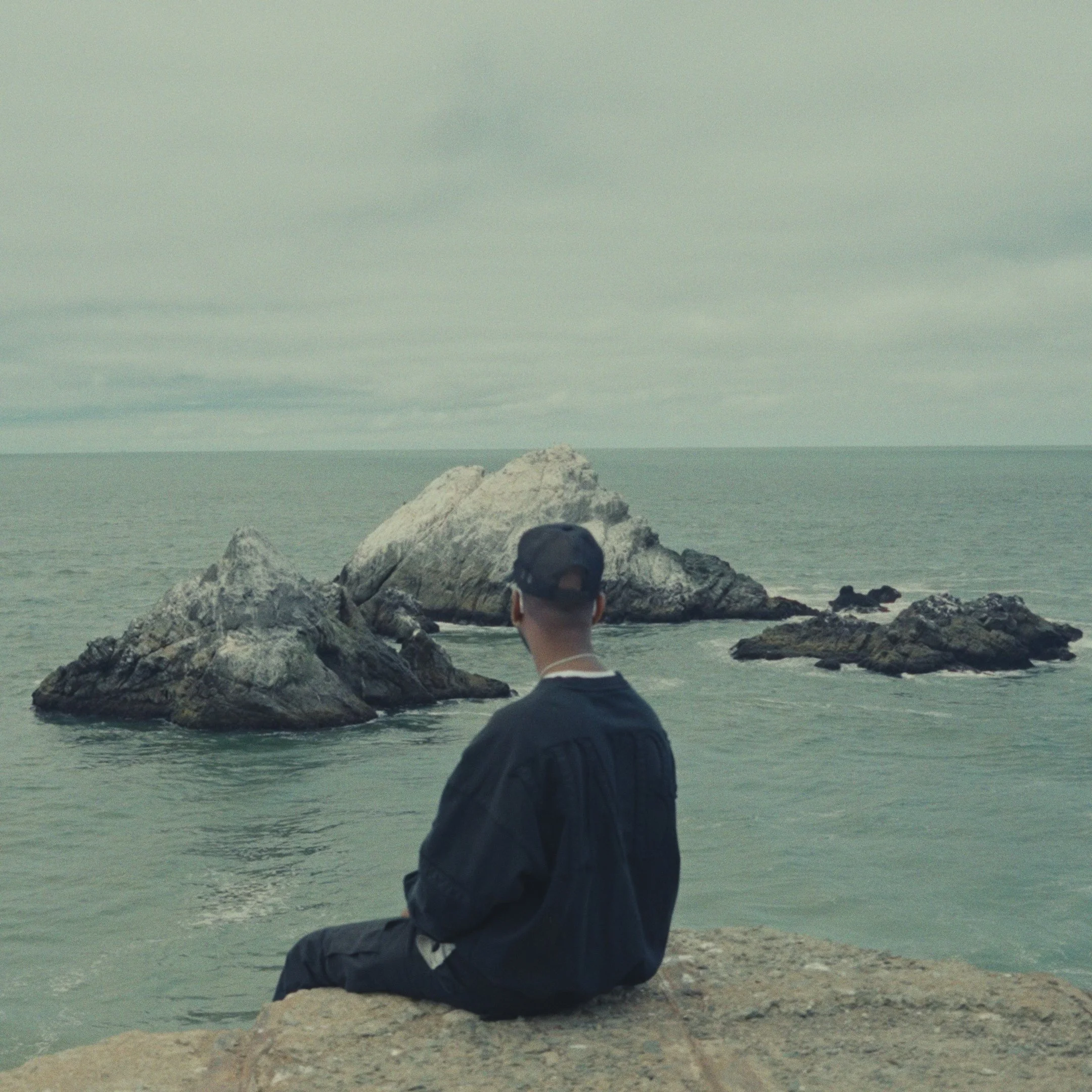 Yoni serves up smooth &amp; soulful vibes on “Runaway”