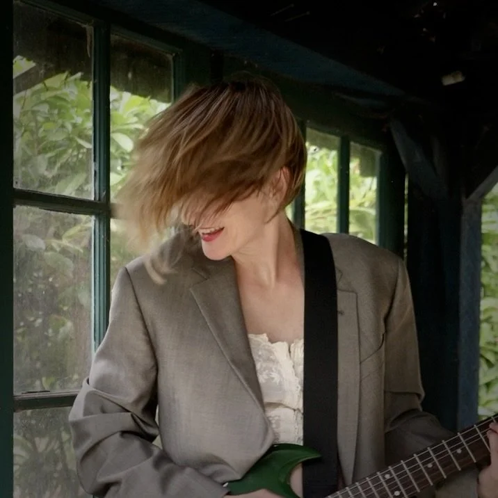 Naomi Neva turns heartbreak into fire on “This Is Over”