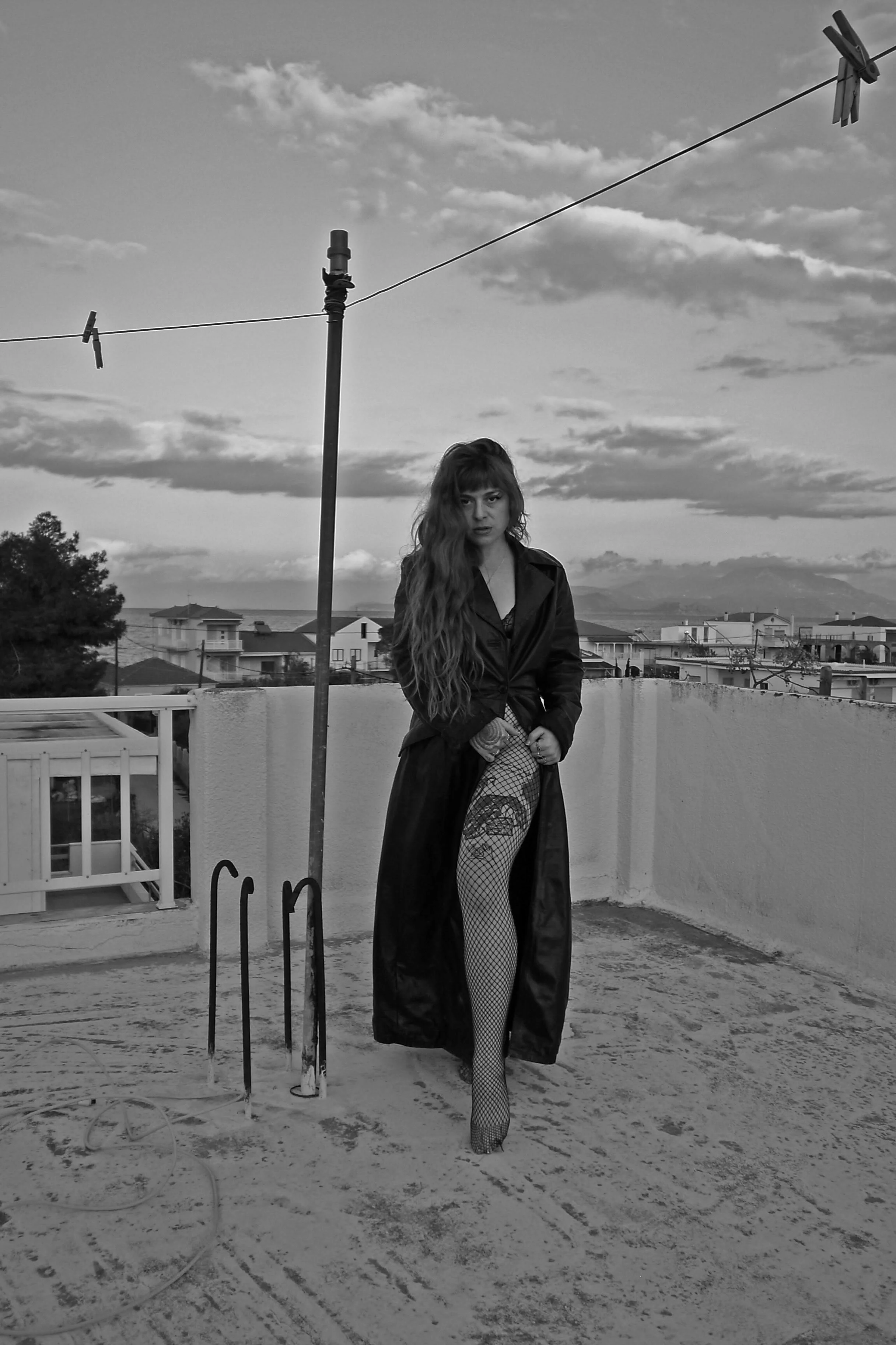 Kim Logan &amp; the Silhouettes ignite the future on "Saturnalia"